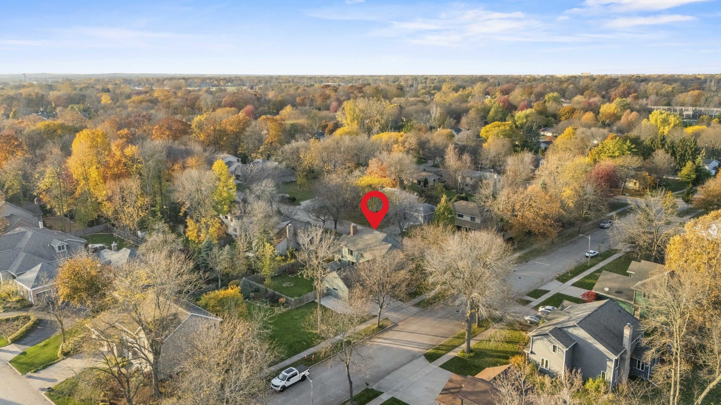 1025 E WOODCREST Drive
