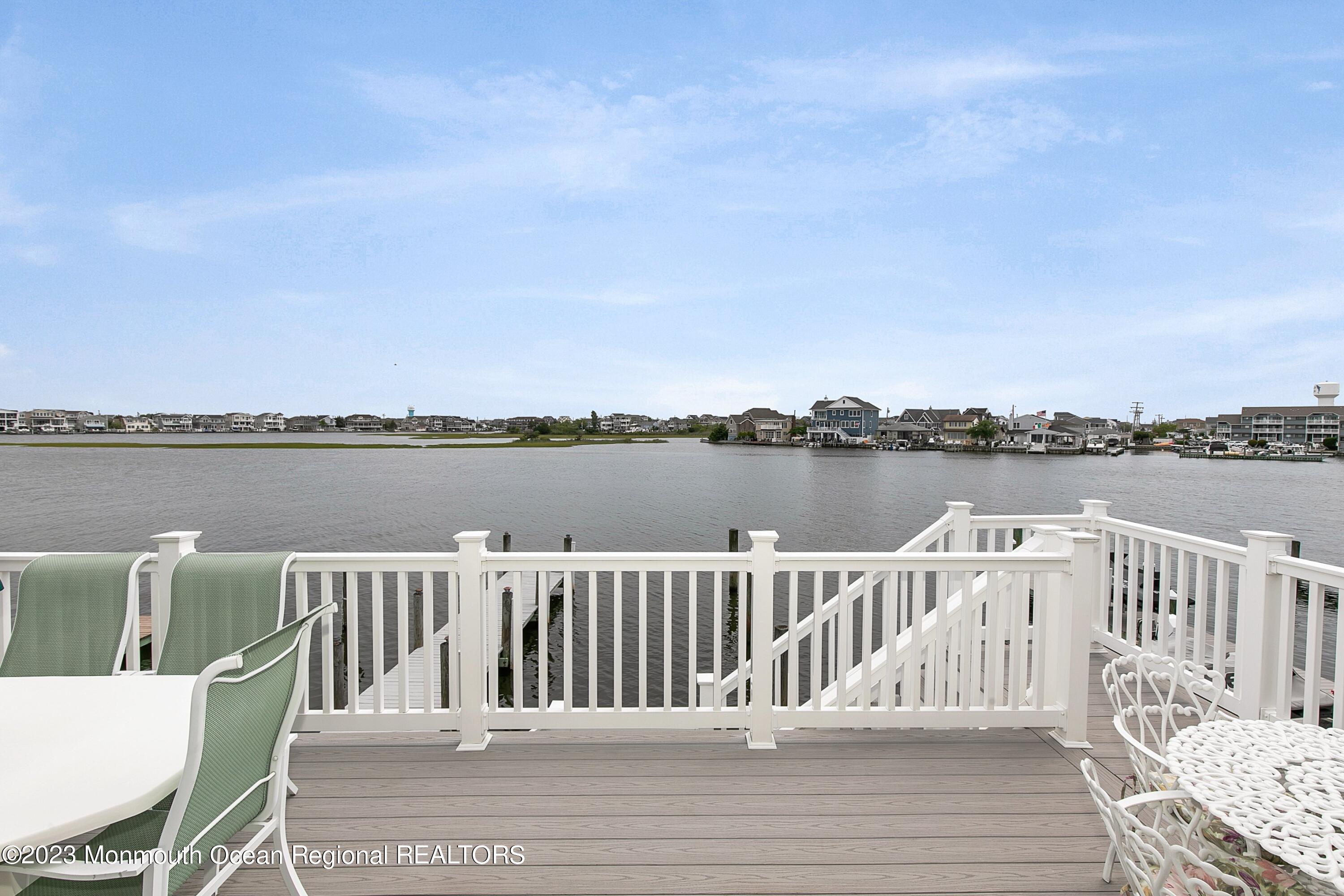 24 Harborside Drive E