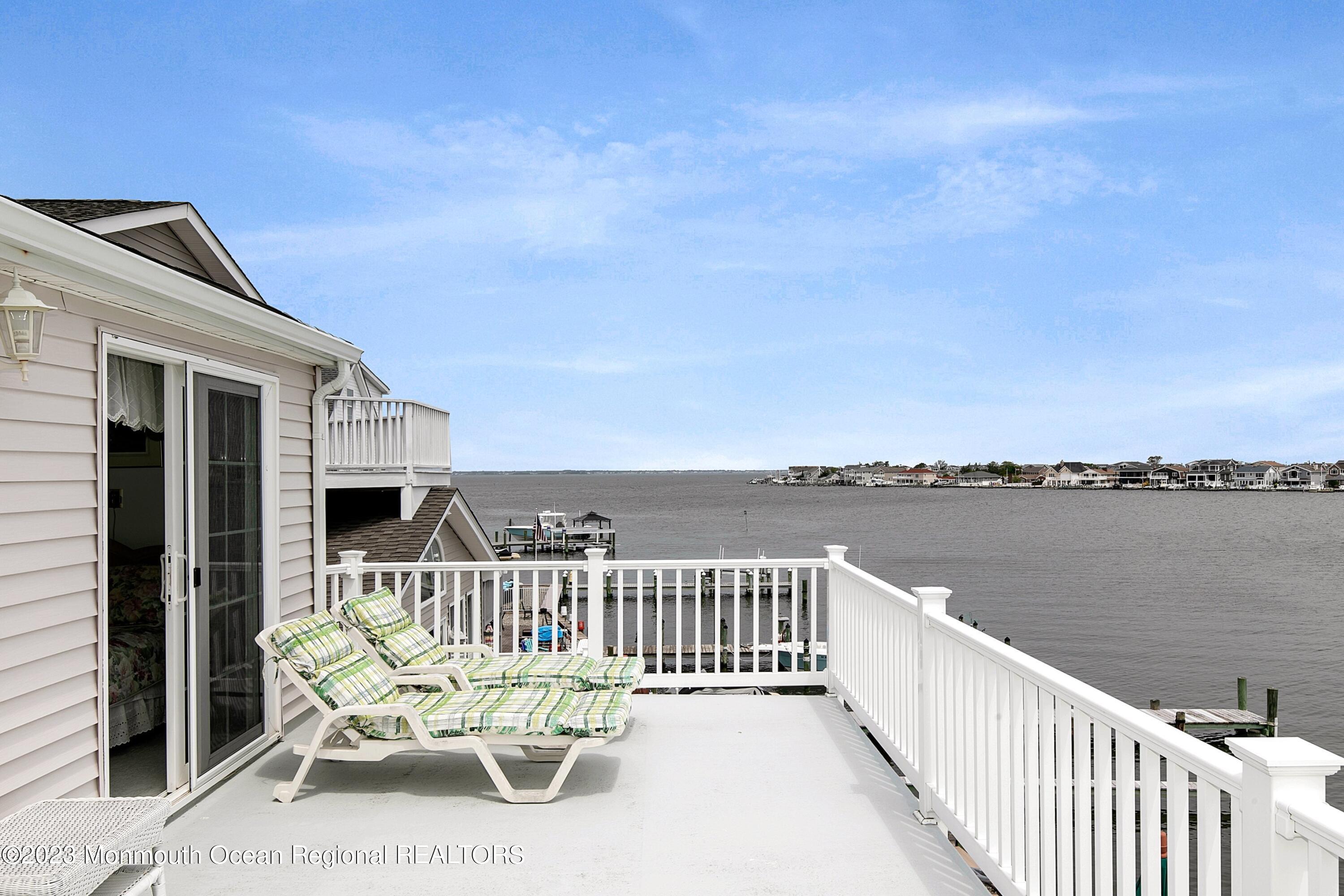 24 Harborside Drive E