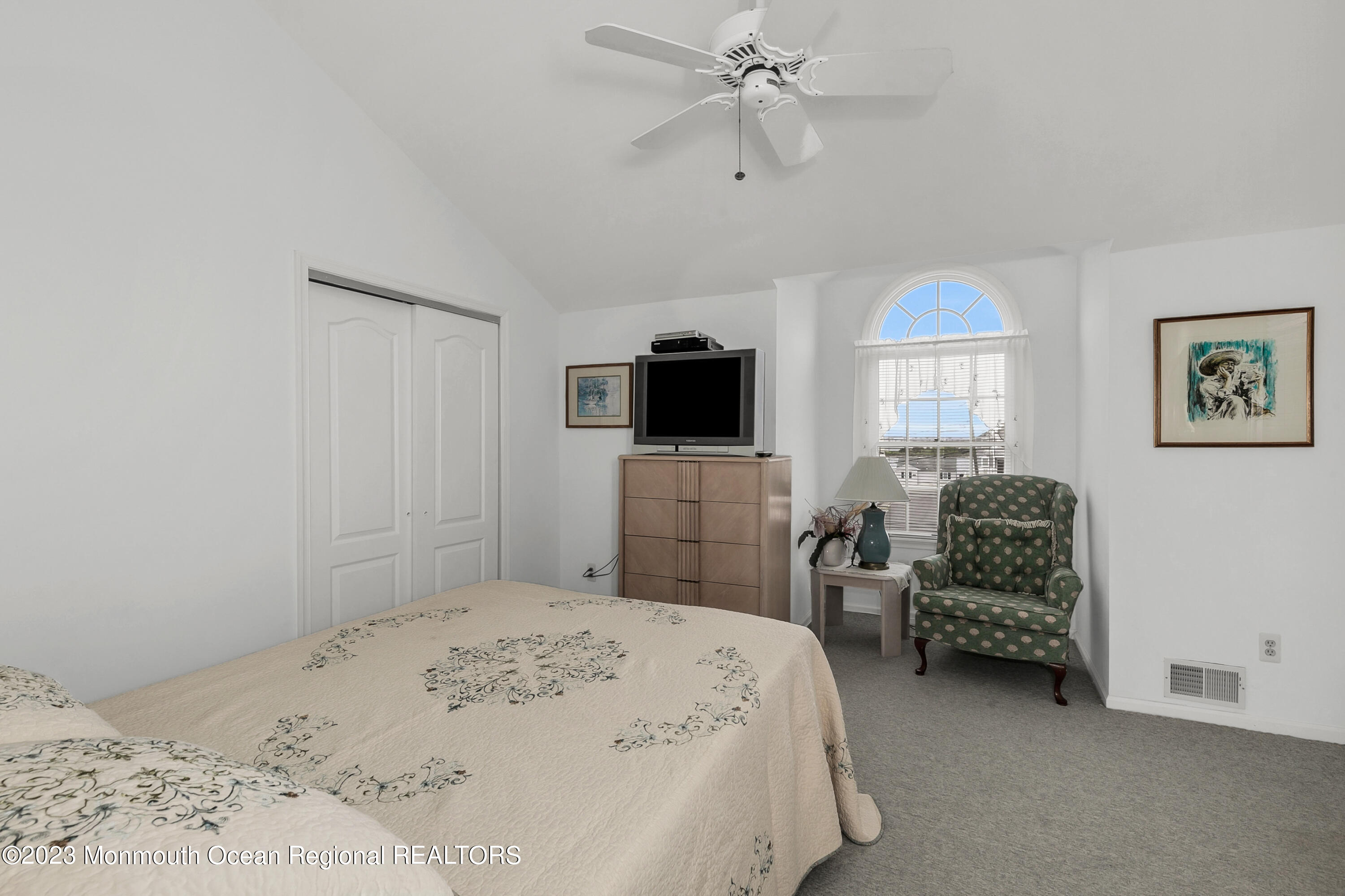 24 Harborside Drive E