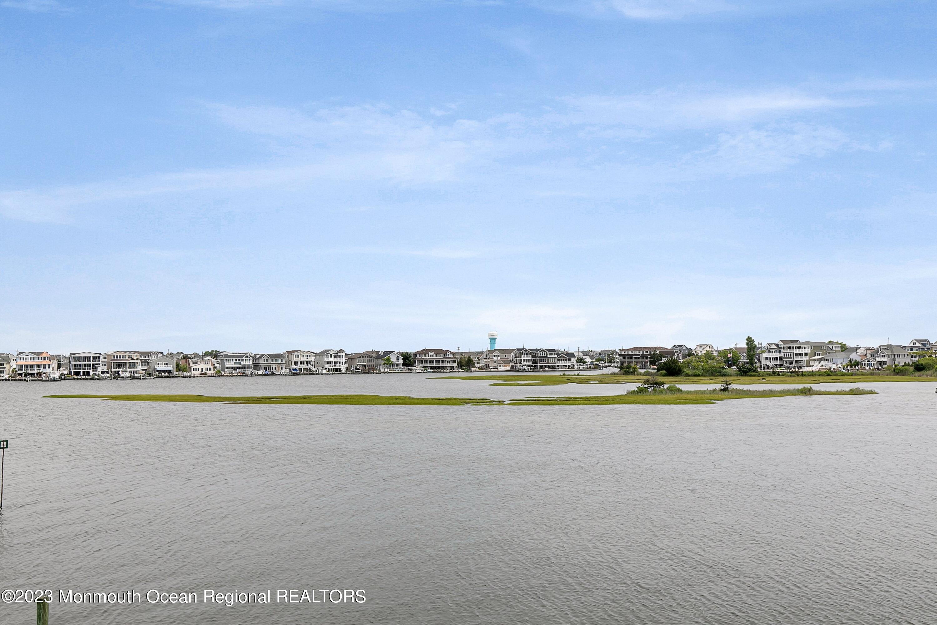 24 Harborside Drive E