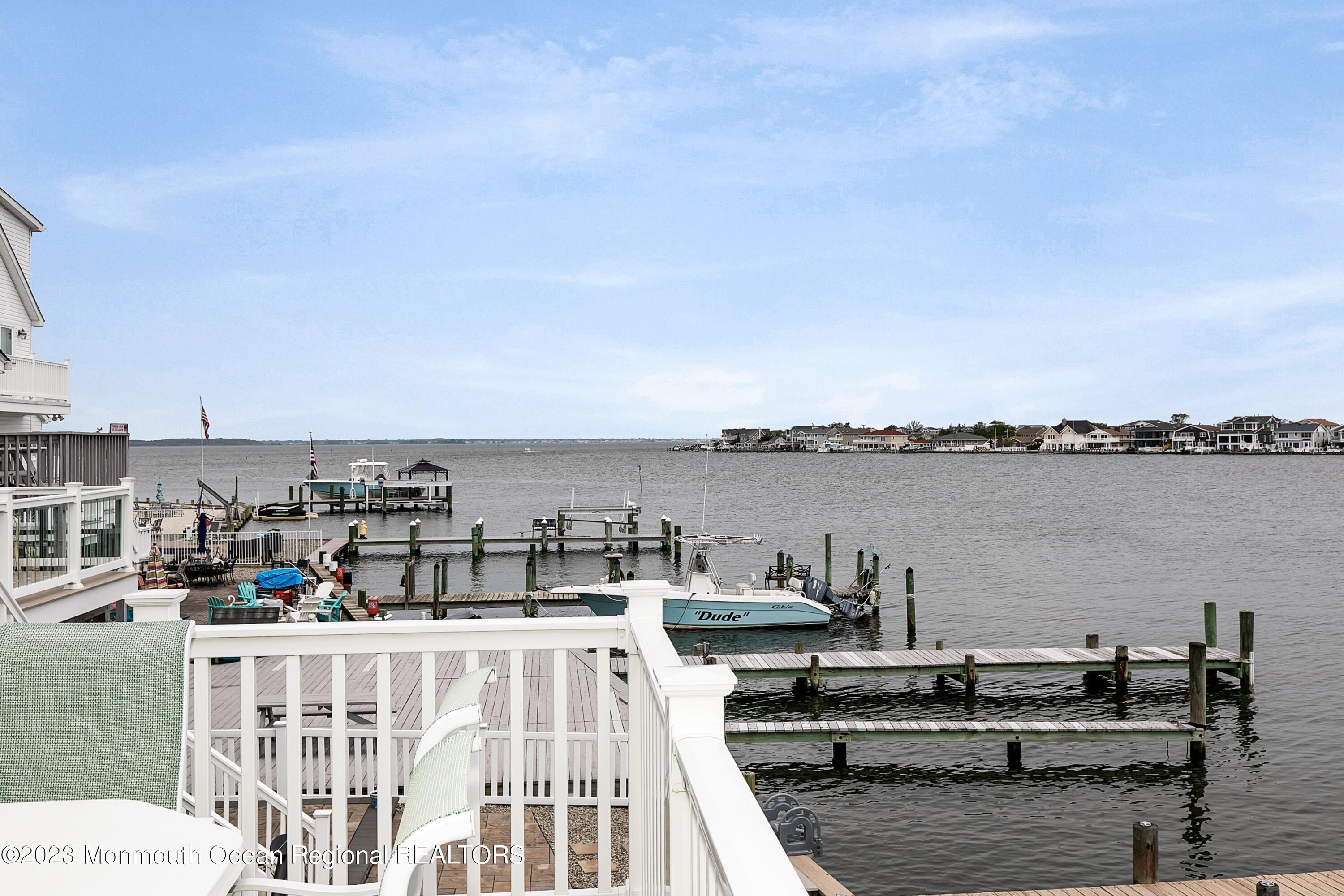 24 Harborside Drive E