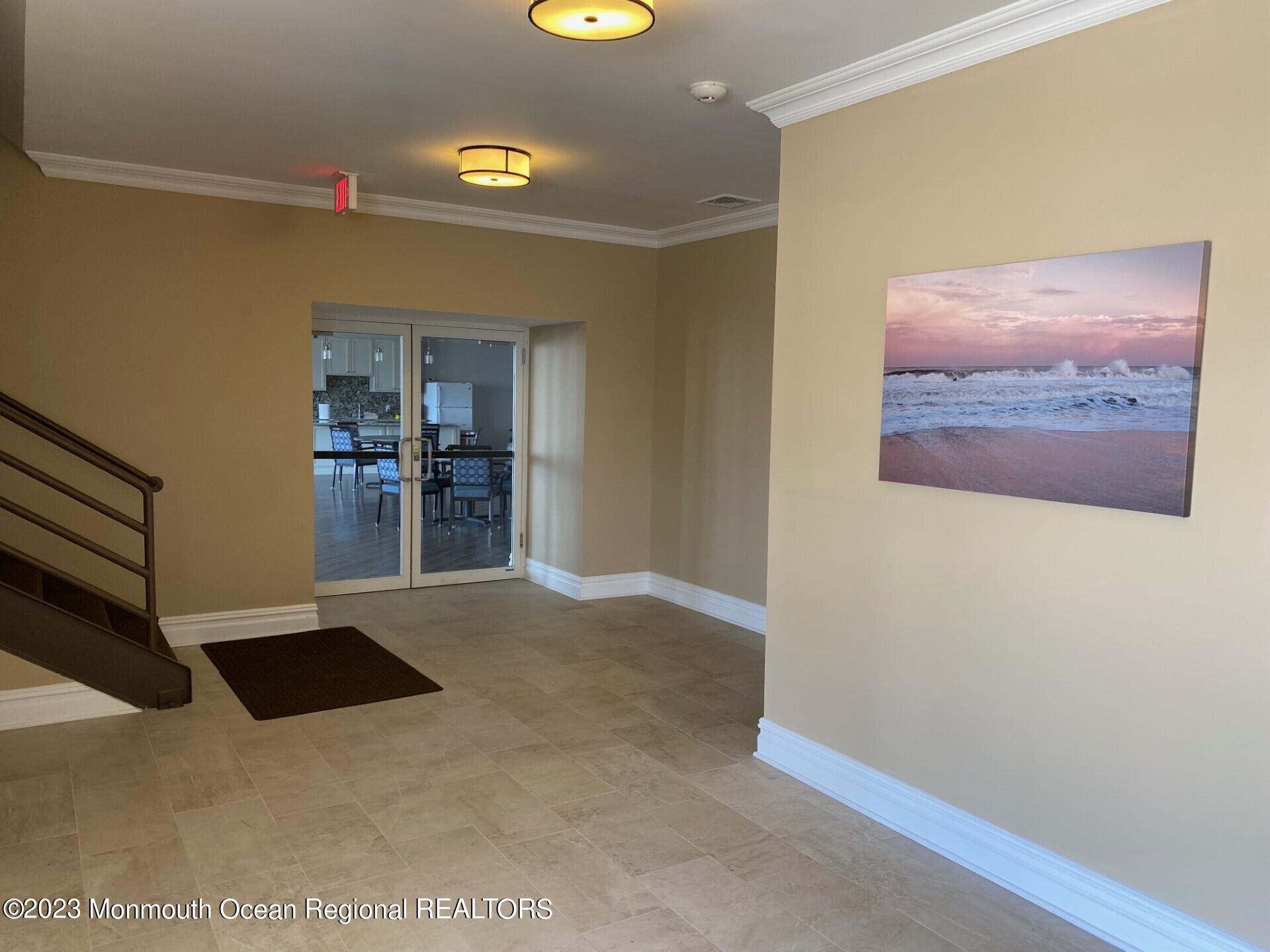 438 N Highway 35, 5309