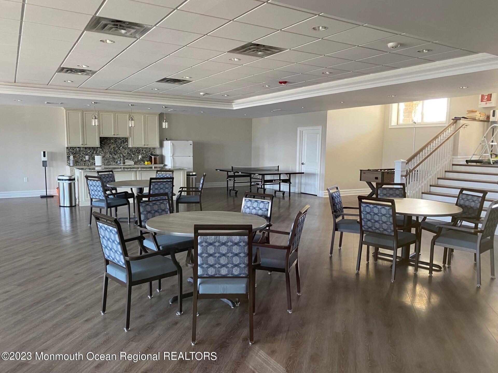 438 N Highway 35, 5309