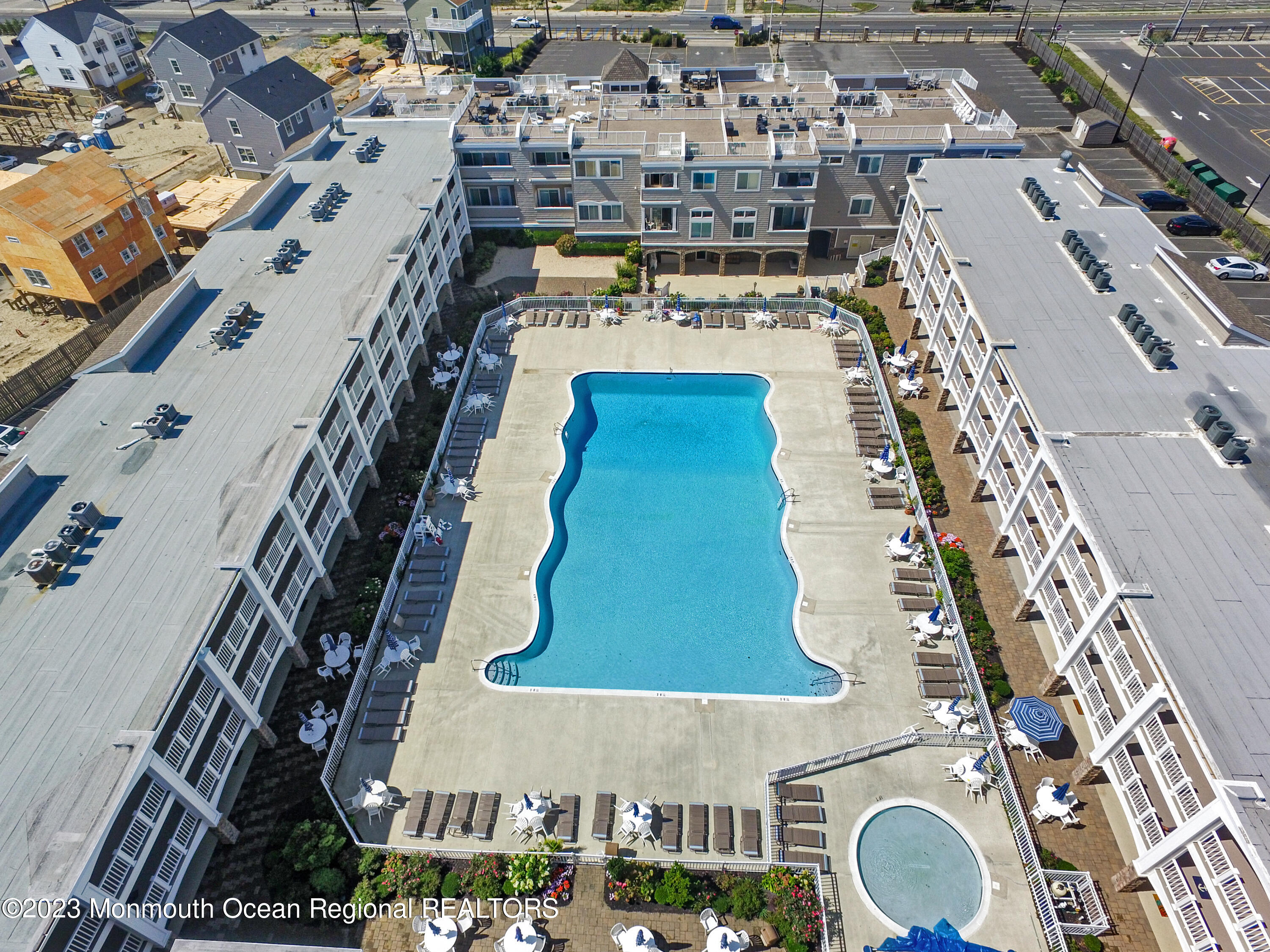 438 N Highway 35, 5309