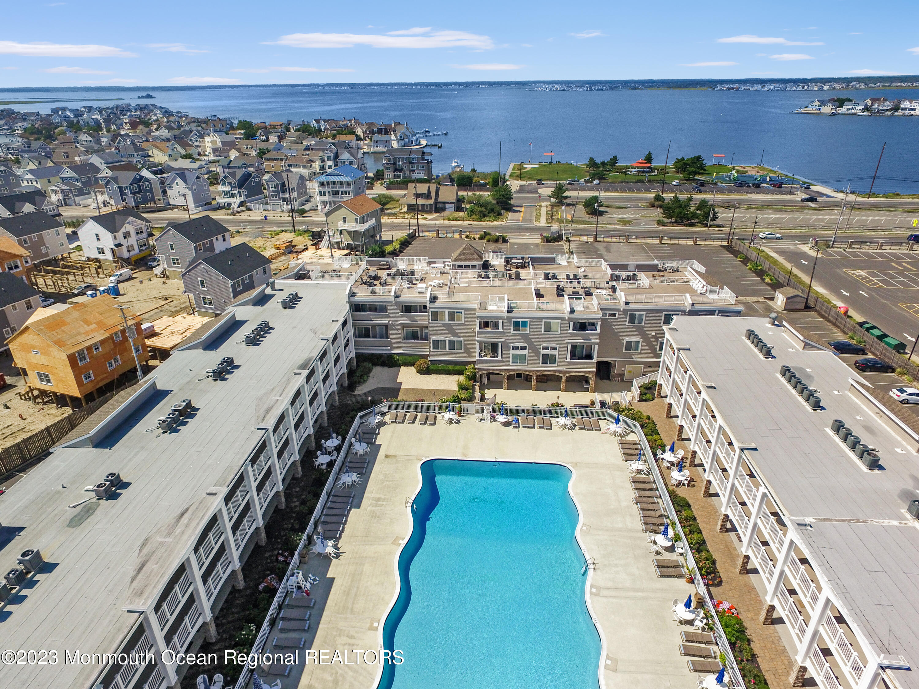 438 N Highway 35, 5309