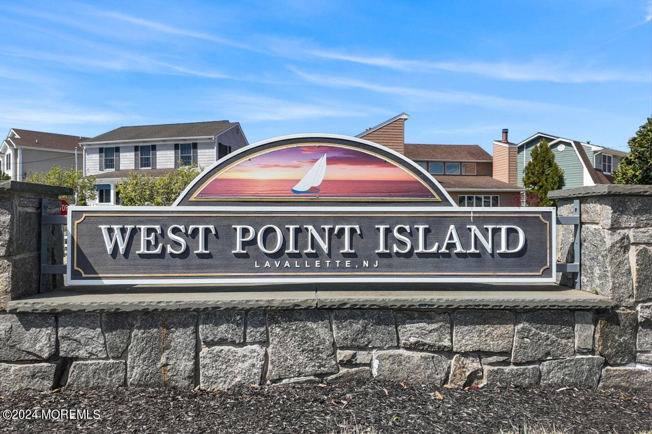 1 Pershing Boulevard