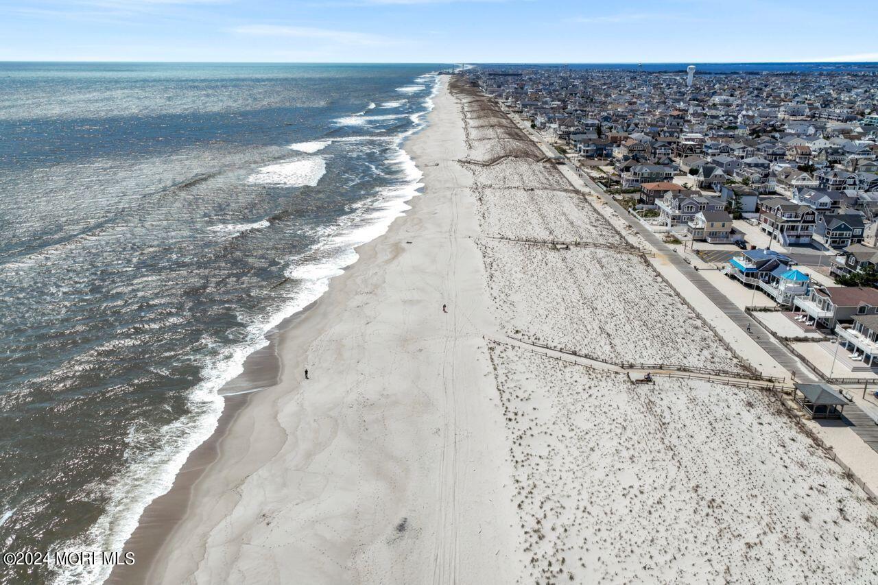 1 Pershing Boulevard