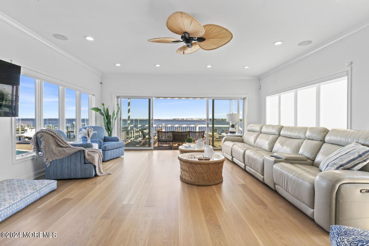 1 Pershing Boulevard