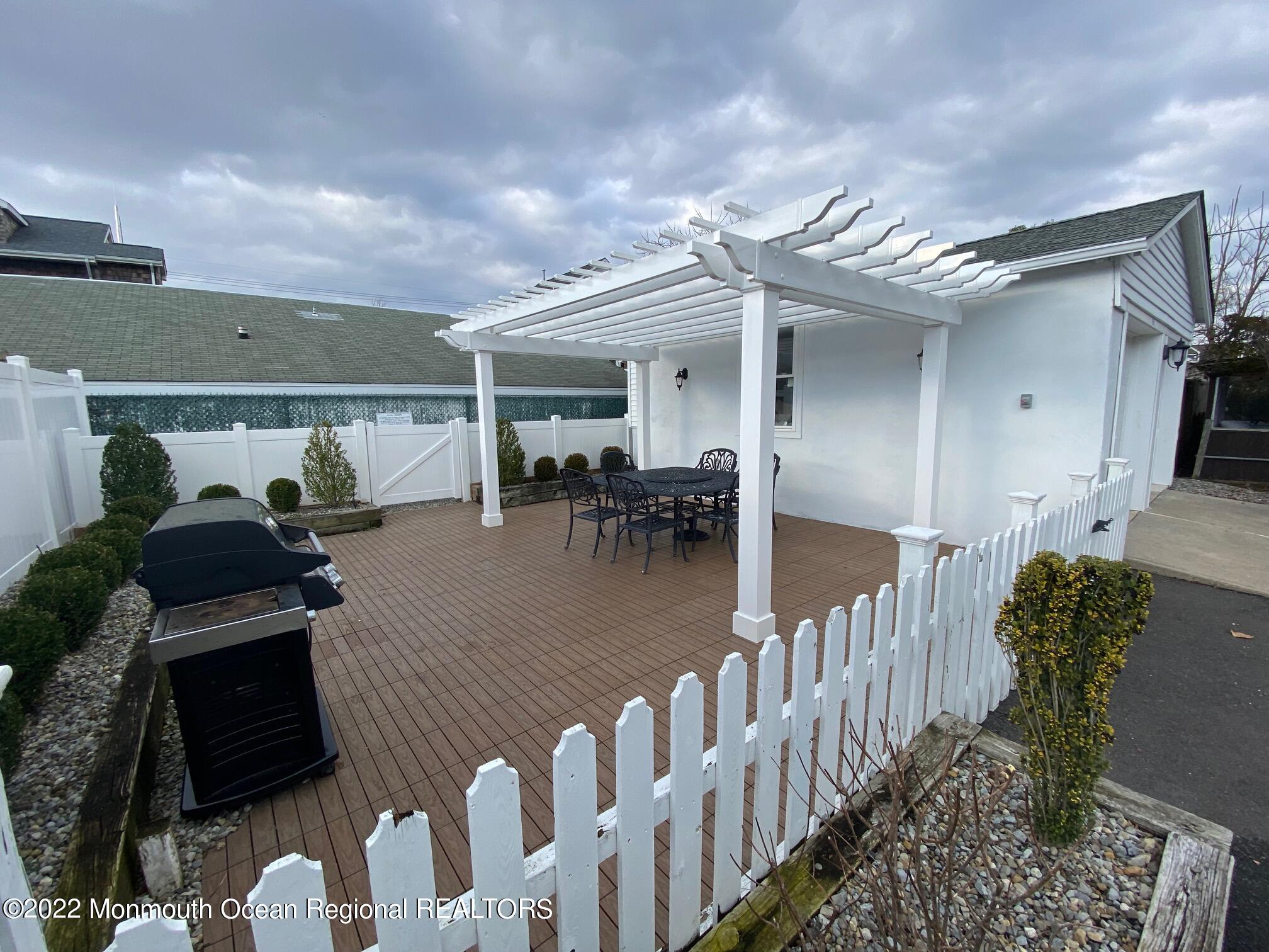 512 Main Avenue, #2 SUMMER