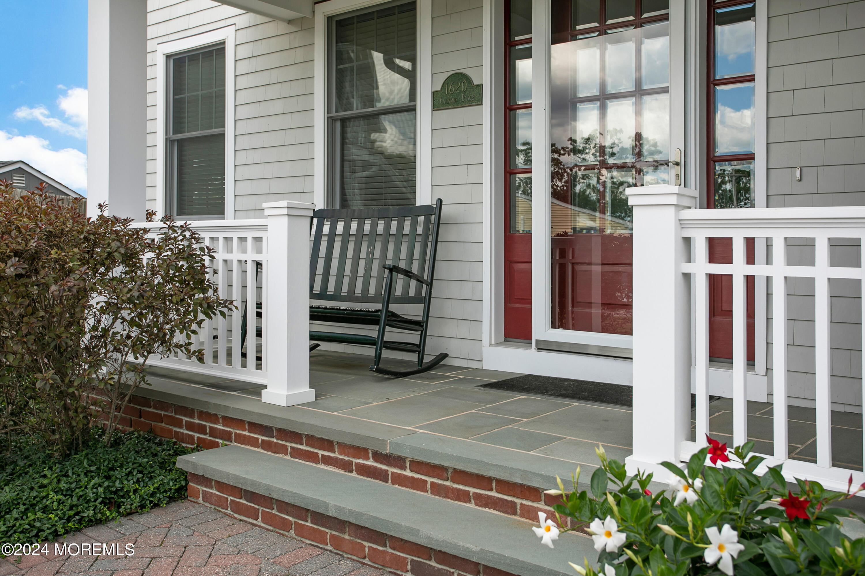 1620 Calamus Place