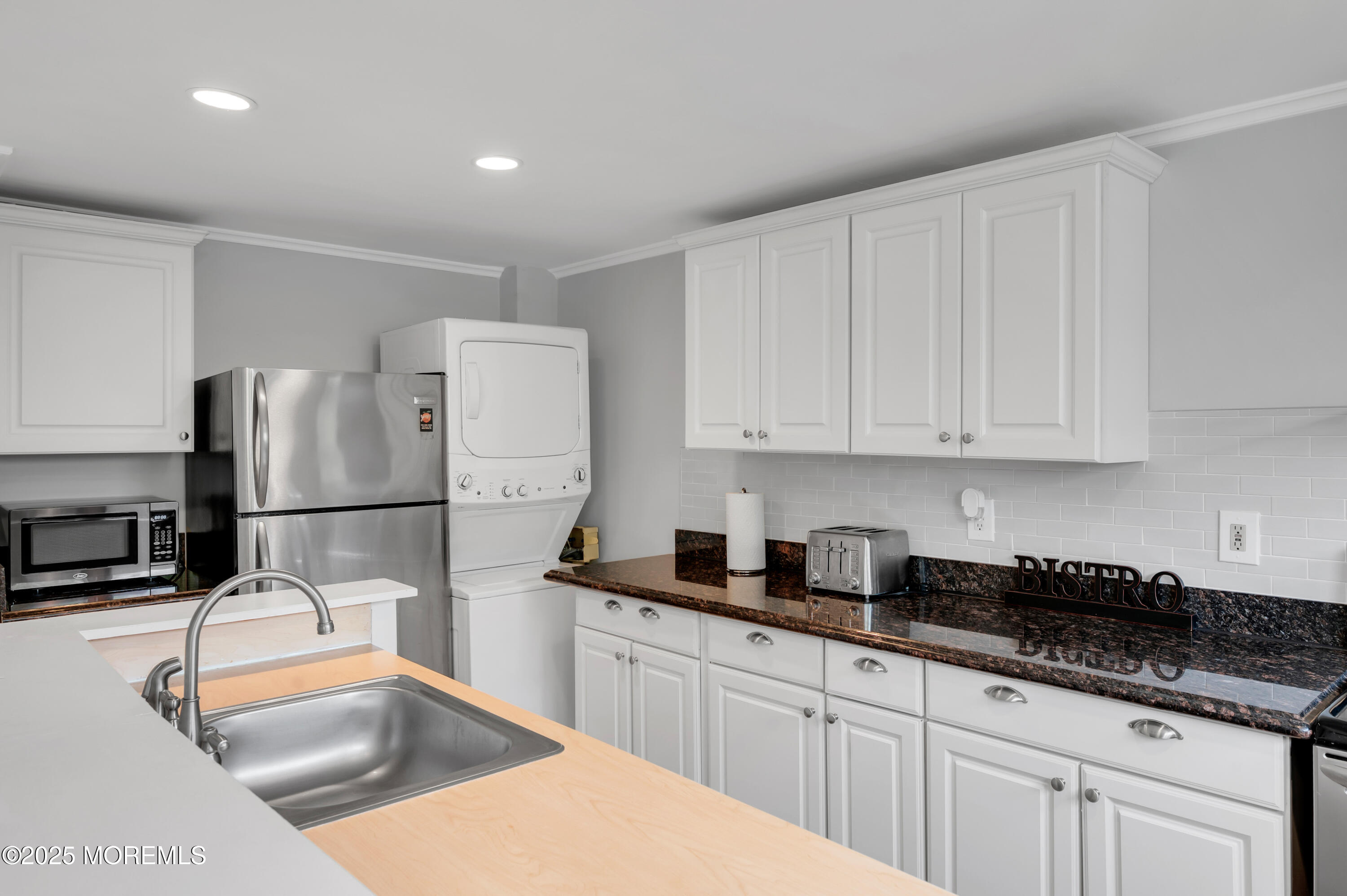 512 Main Avenue, #4 SUMMER Unit: #4  SUMMER