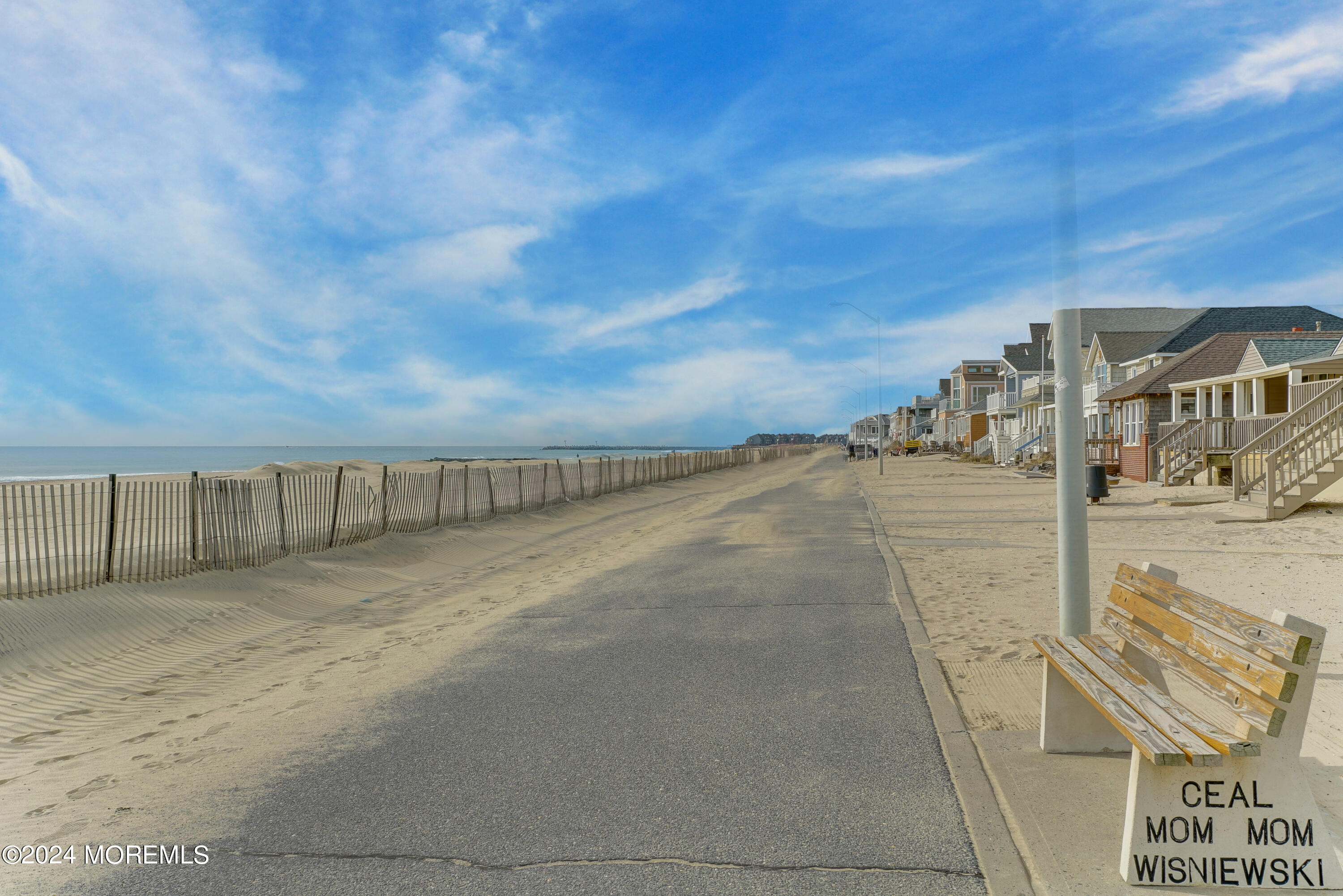 33 Union Avenue, 208