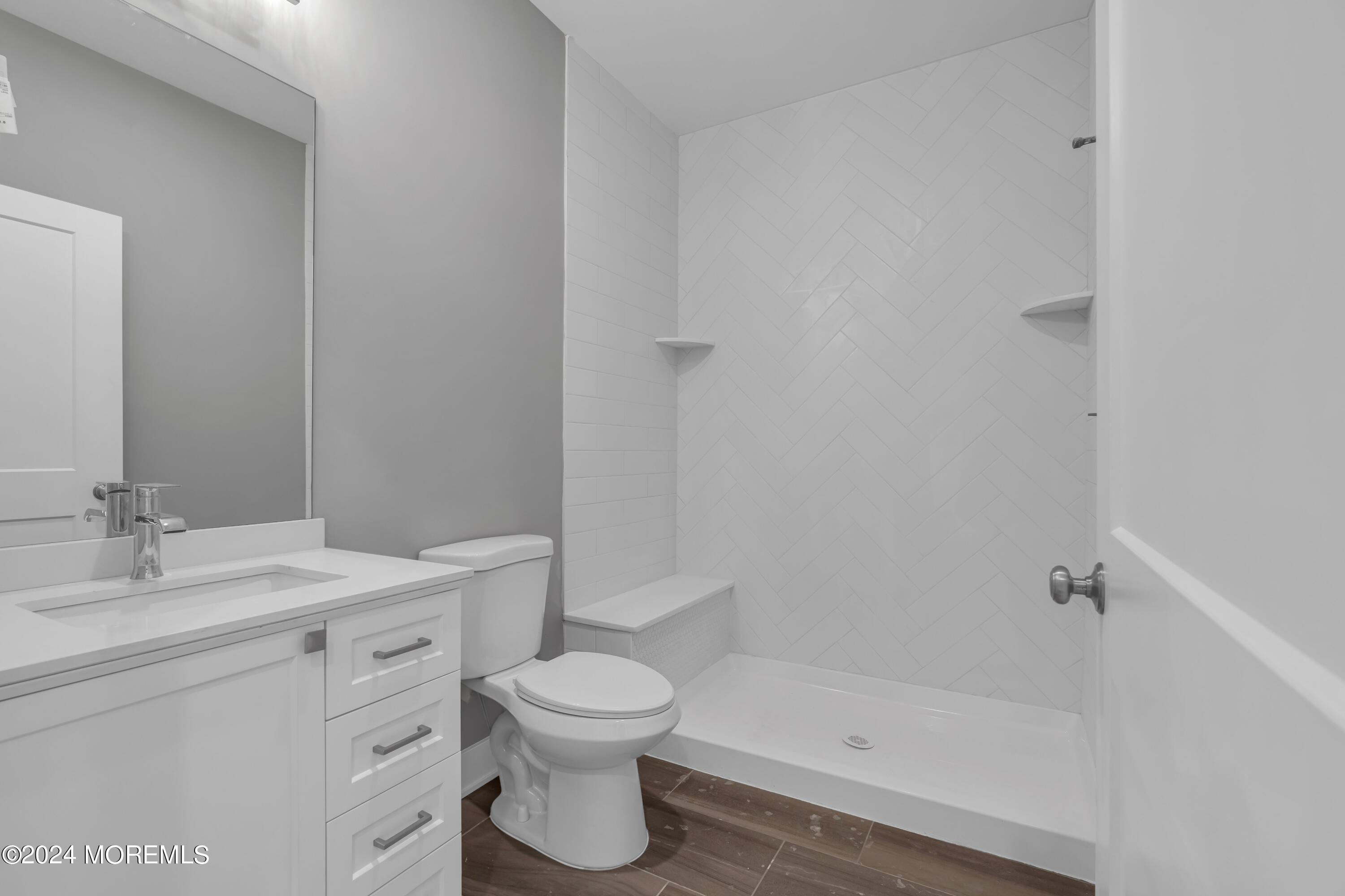 33 Union Avenue, 208