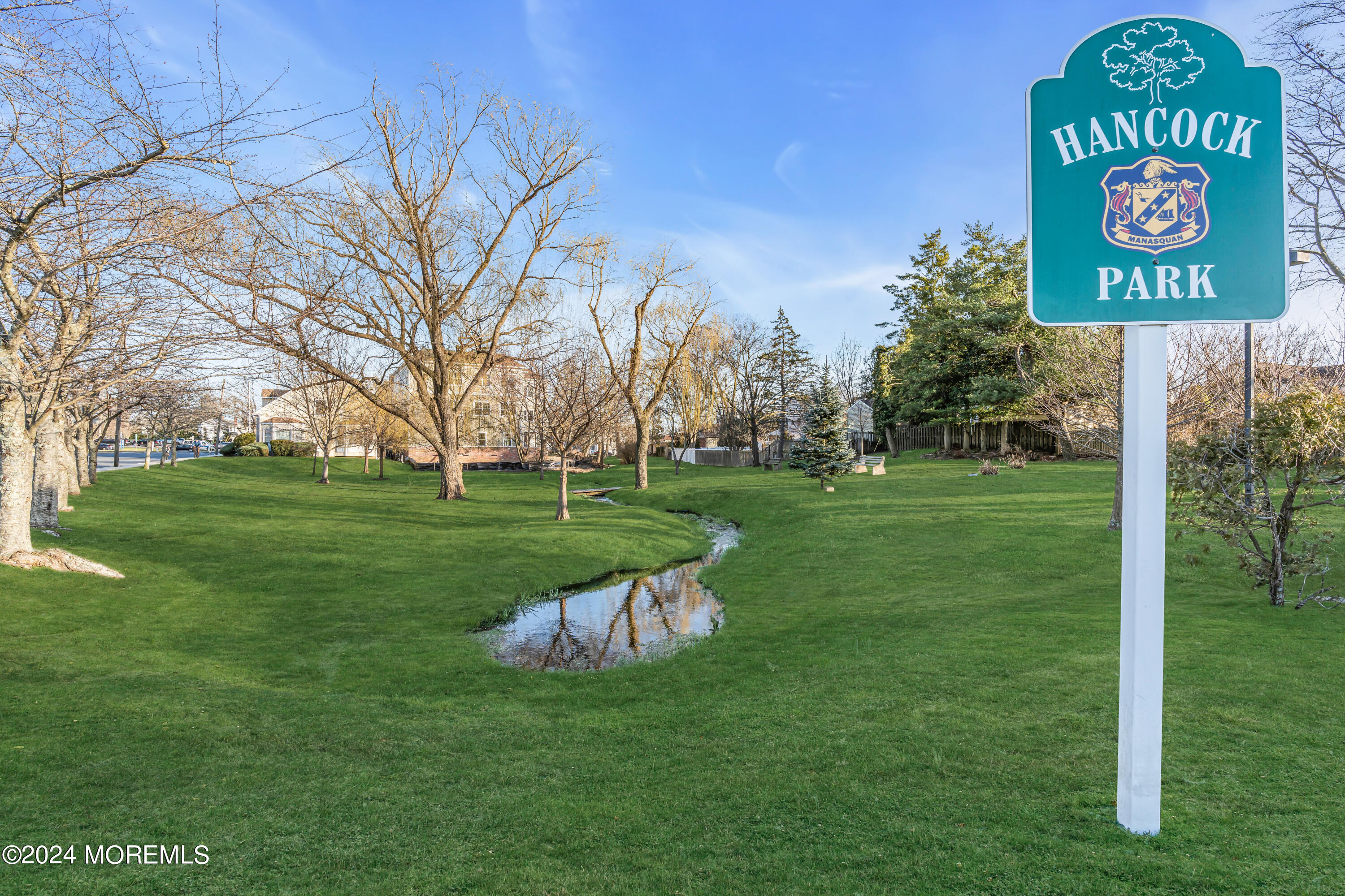 33 Union Avenue, 208