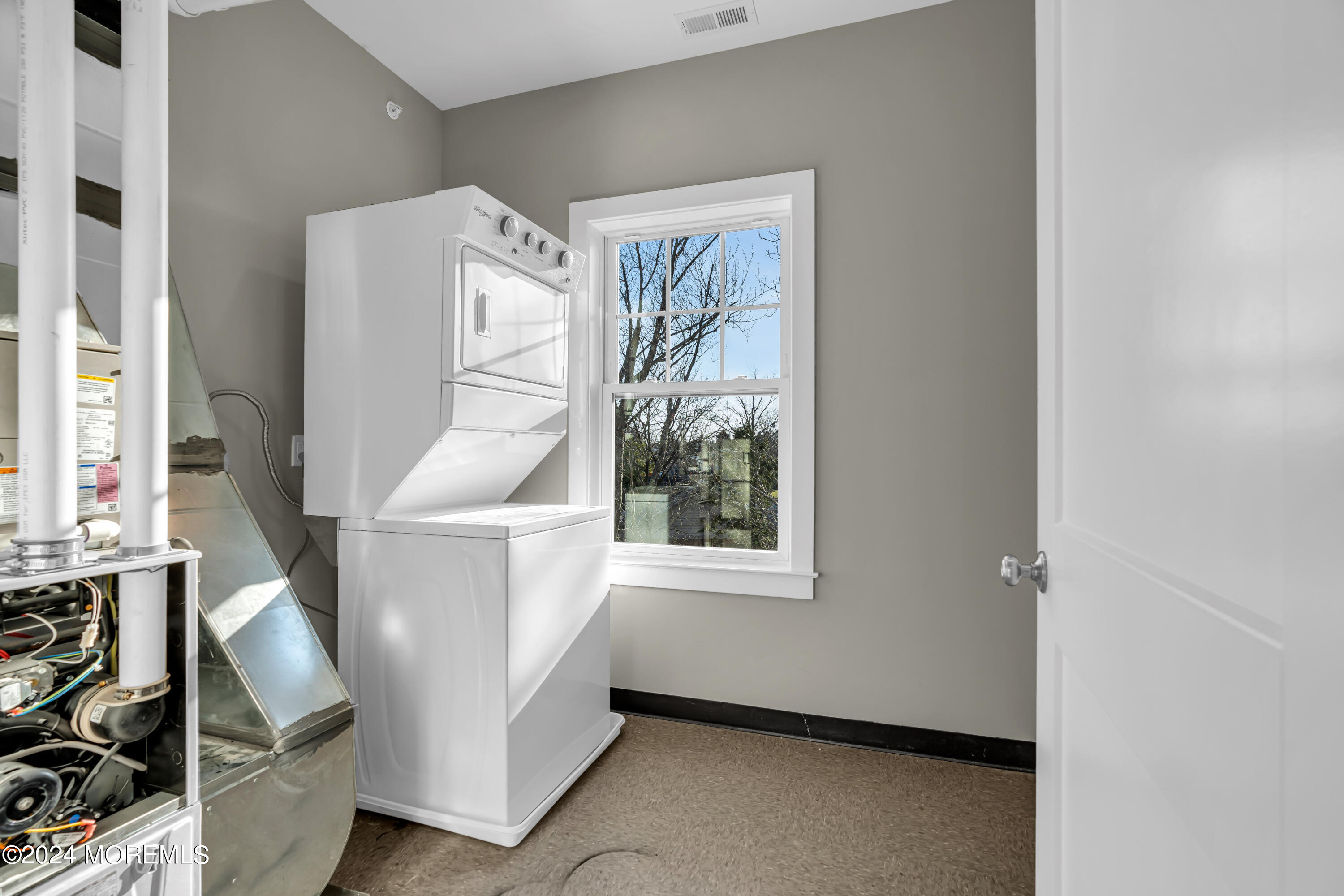 33 Union Avenue, 208