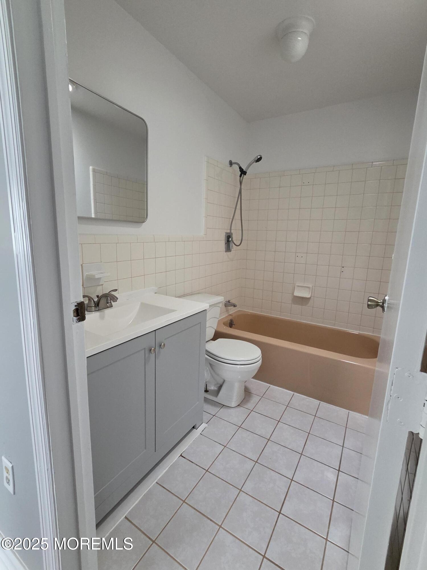 96 Edinburgh Lane, F