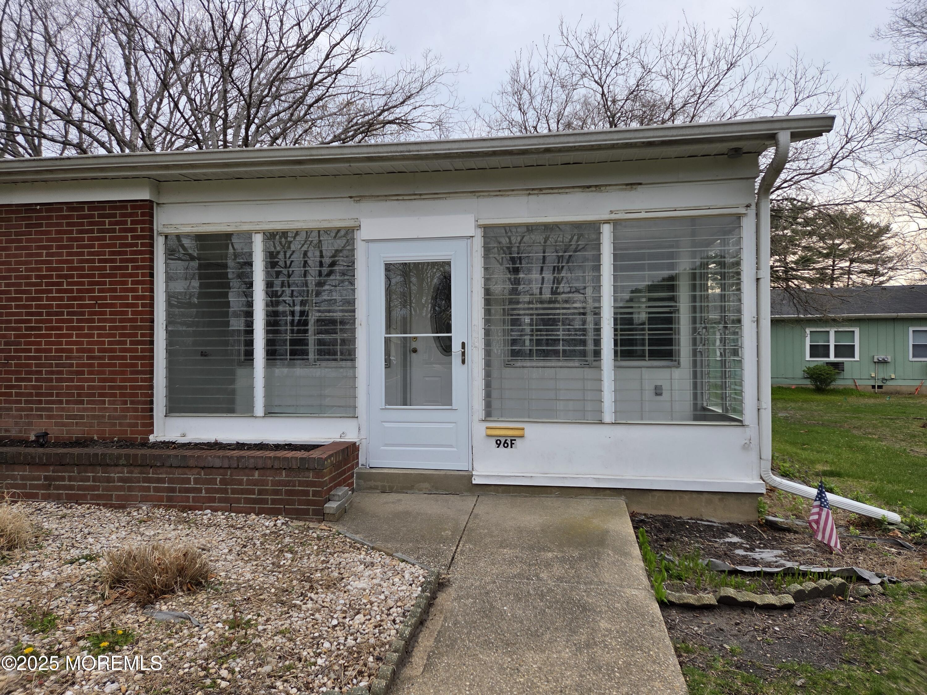 96 Edinburgh Lane, F