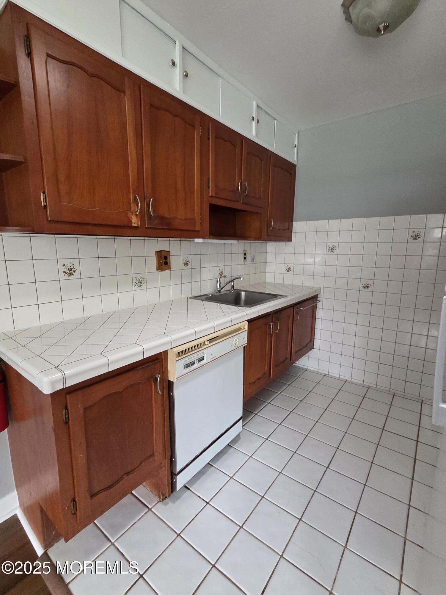 96 Edinburgh Lane, F