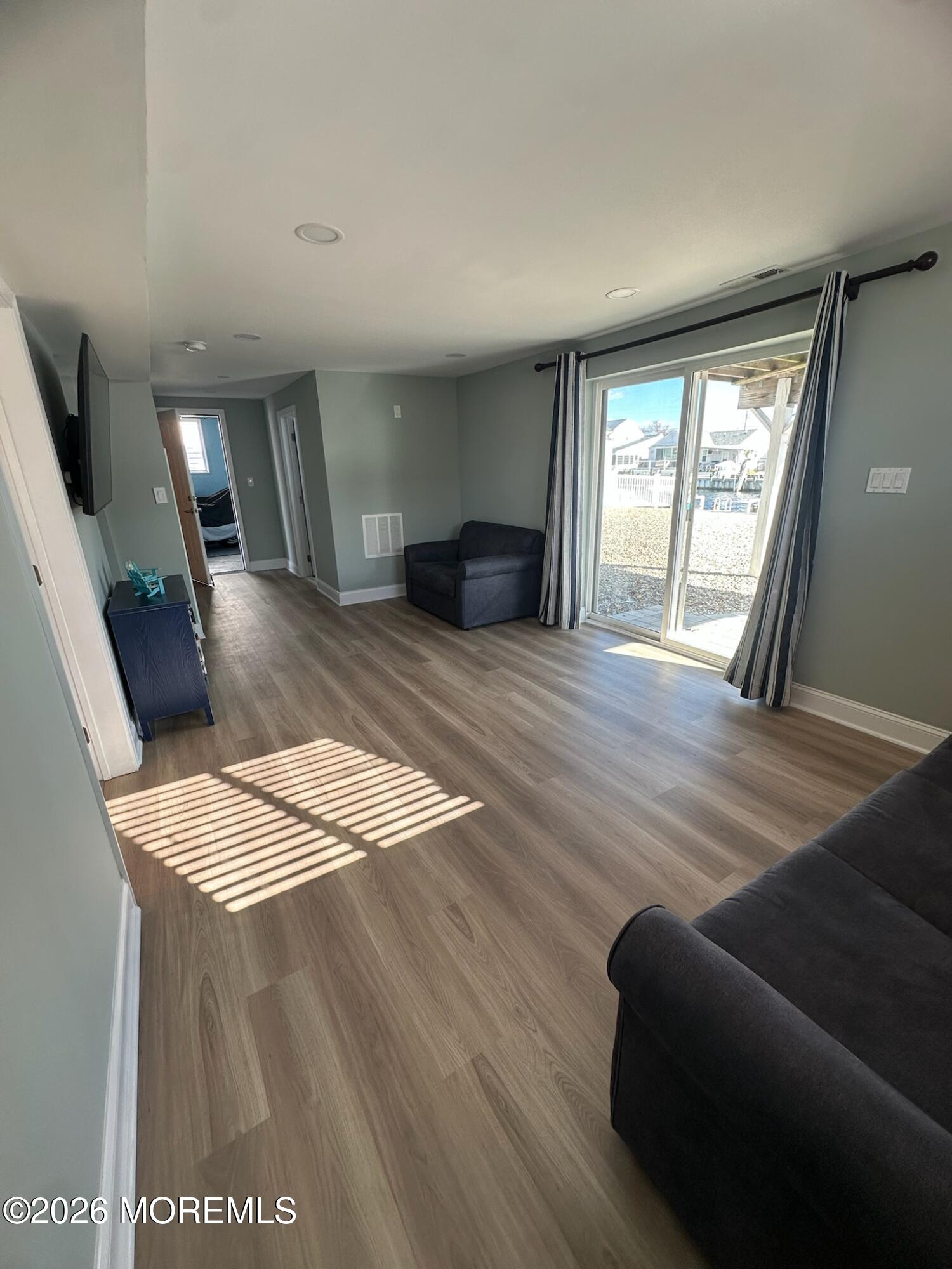 71 Ronald Avenue S