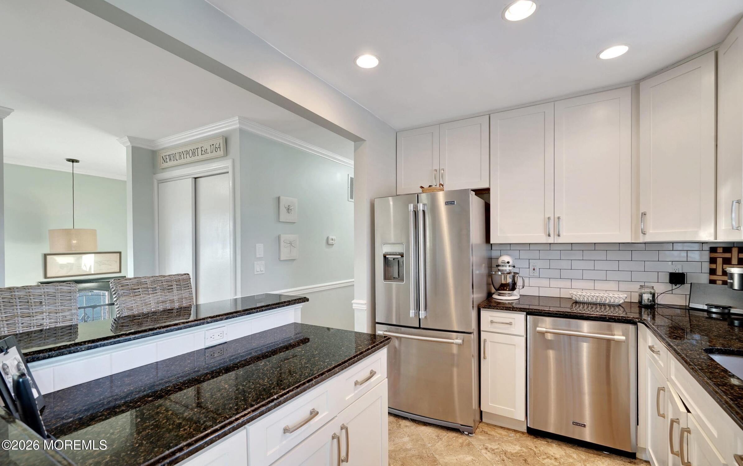 71 Ronald Avenue S