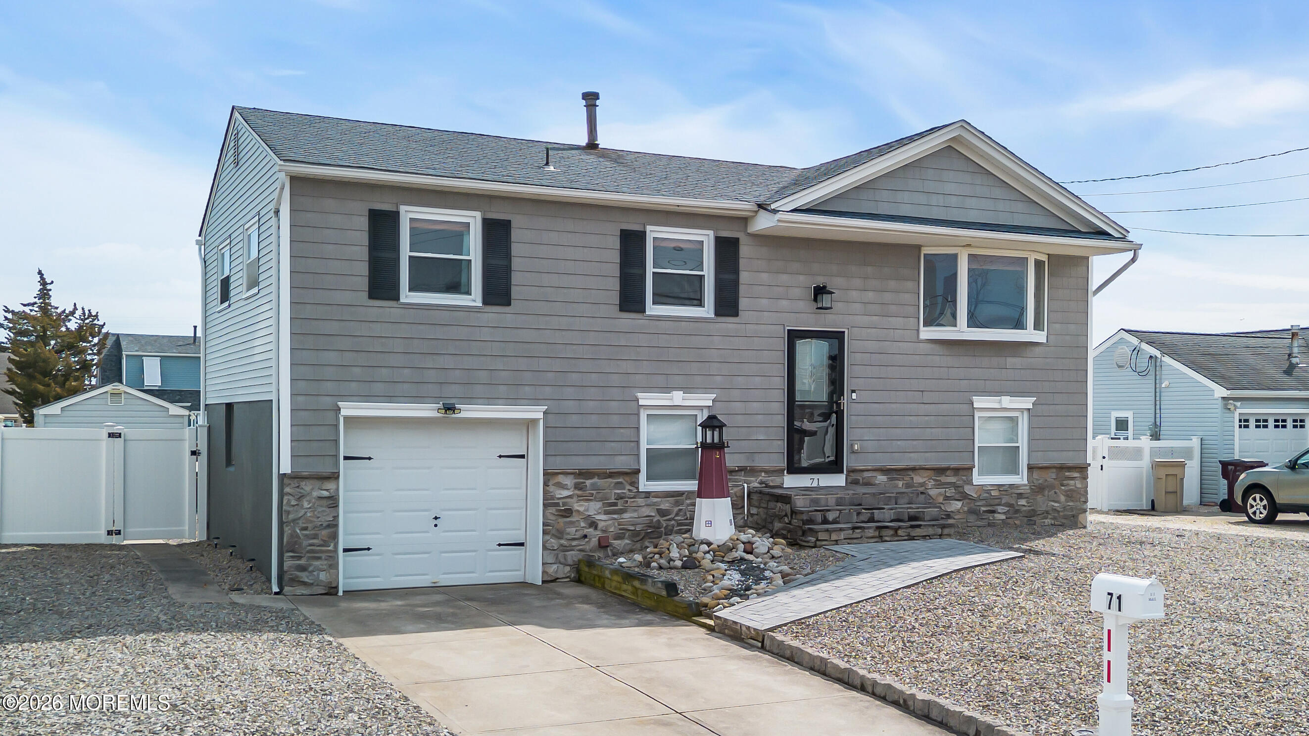 71 Ronald Avenue S