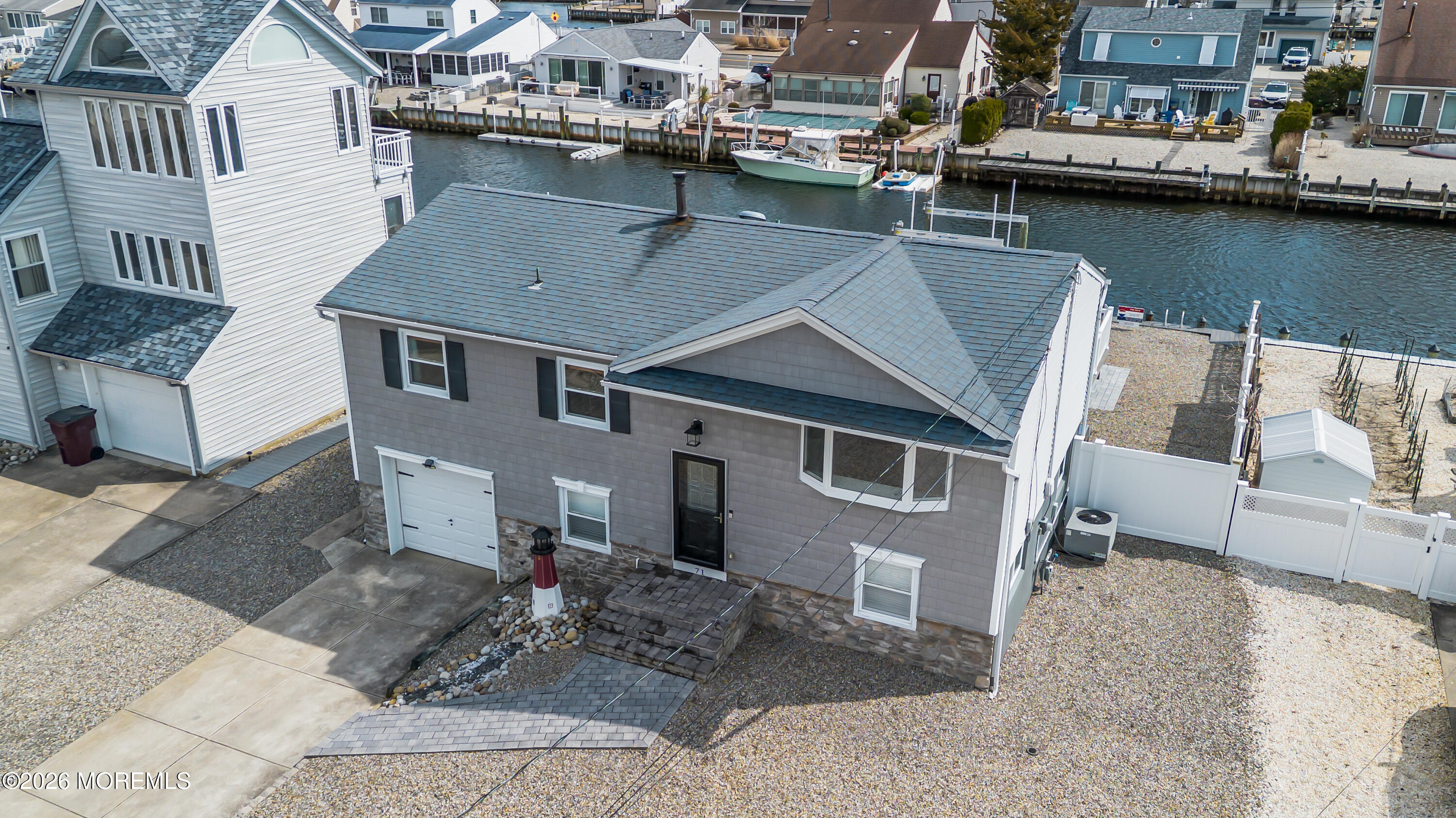 71 Ronald Avenue S
