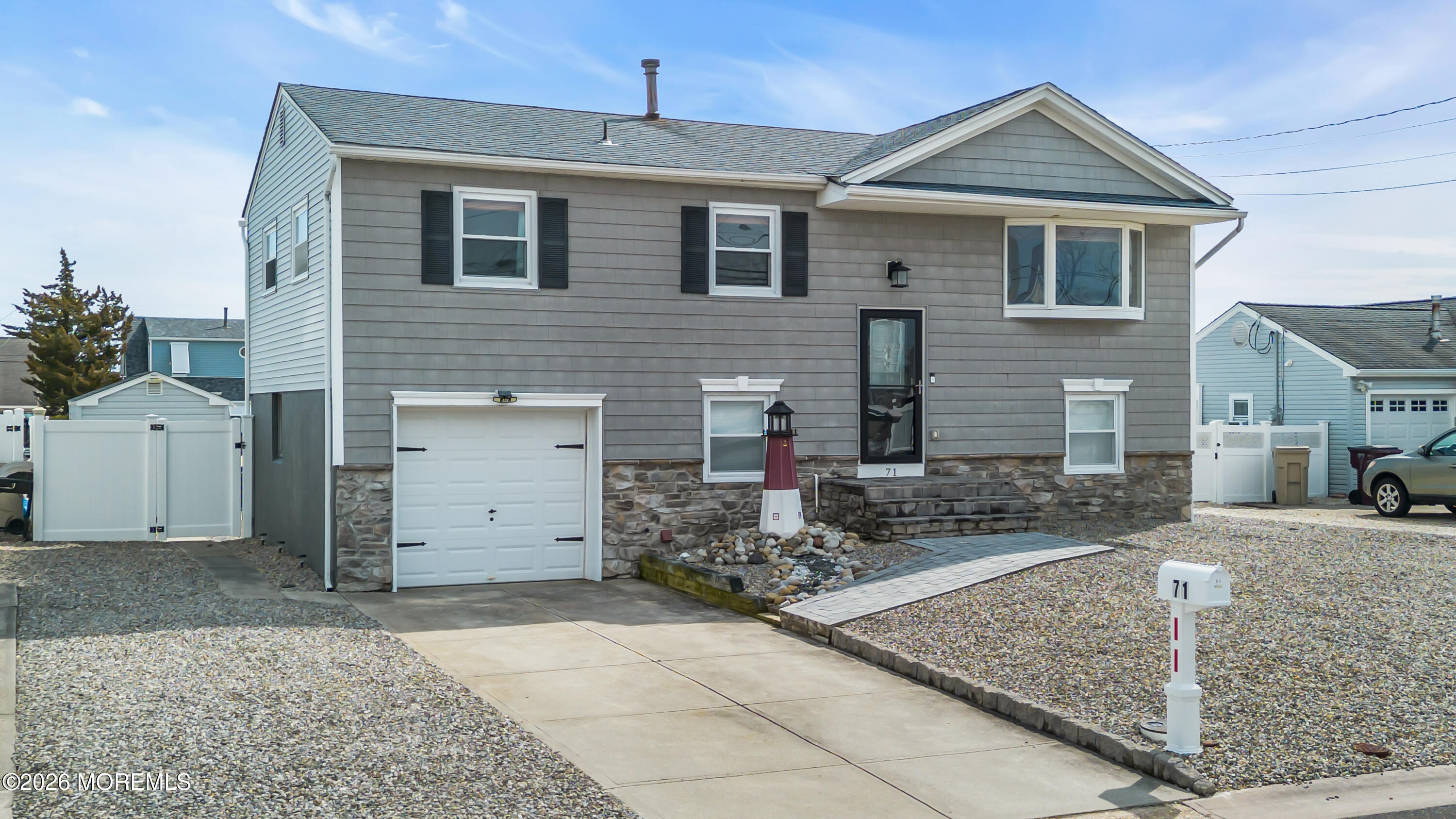 71 Ronald Avenue S