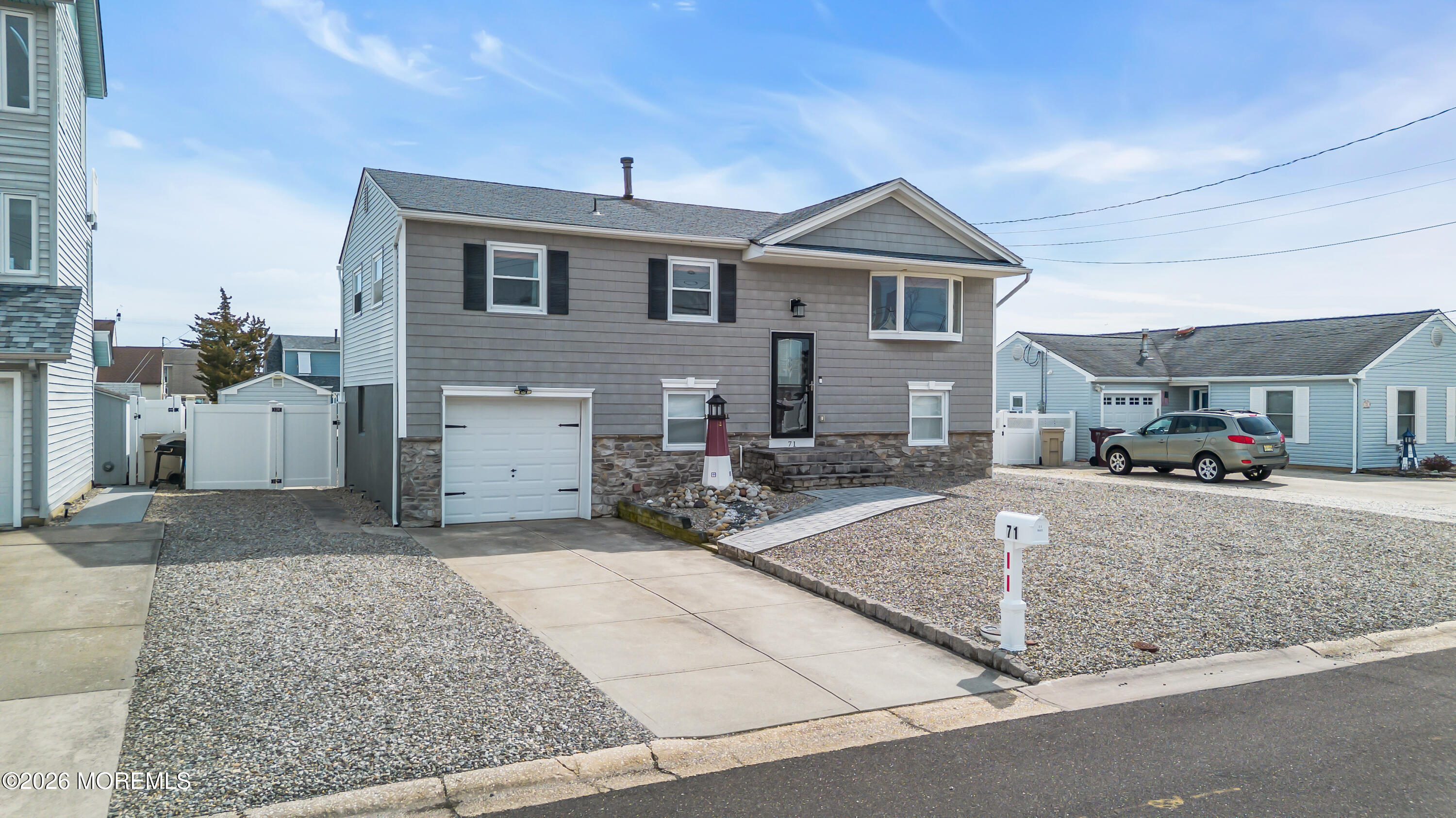 71 Ronald Avenue S