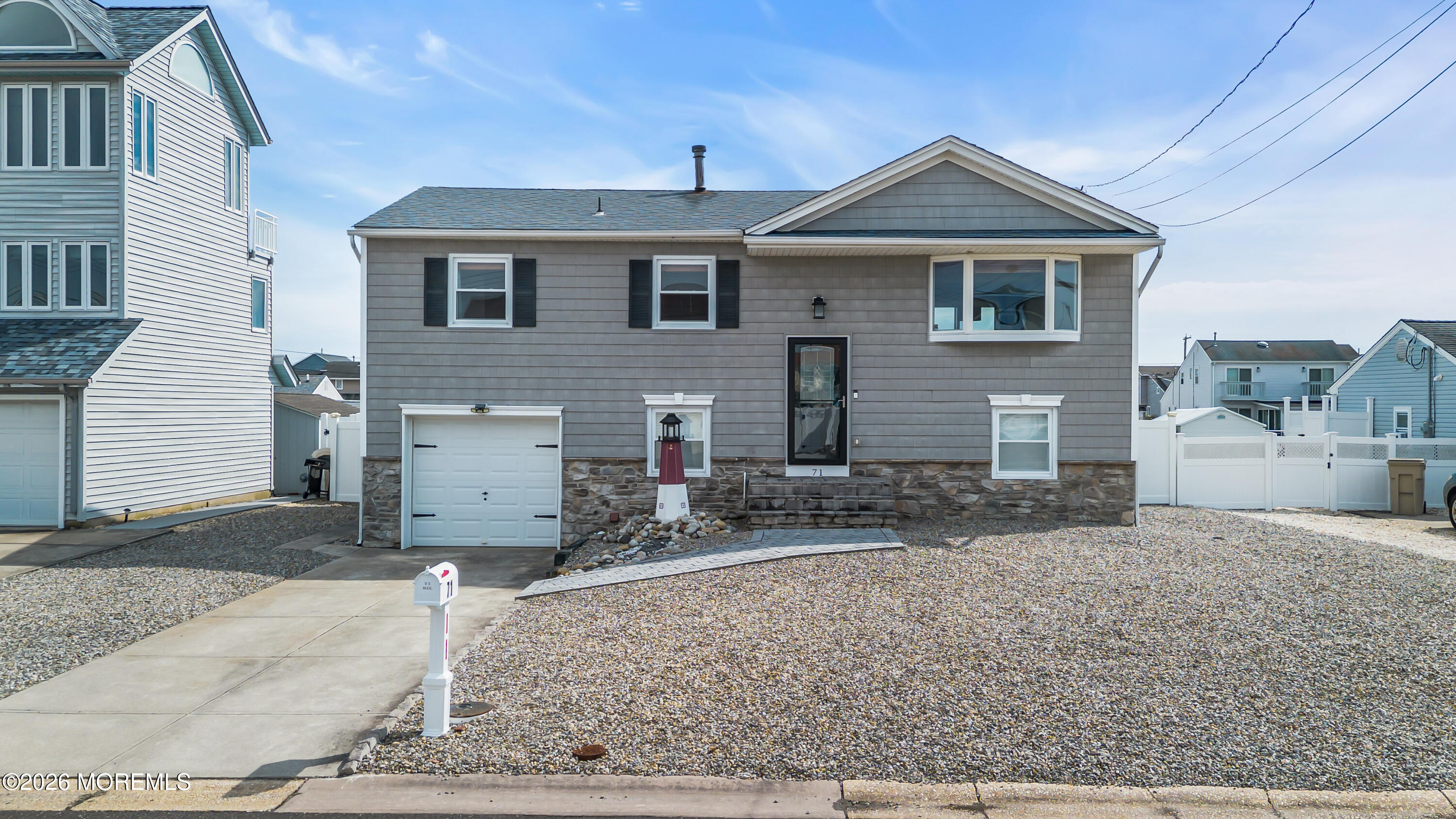 71 Ronald Avenue S