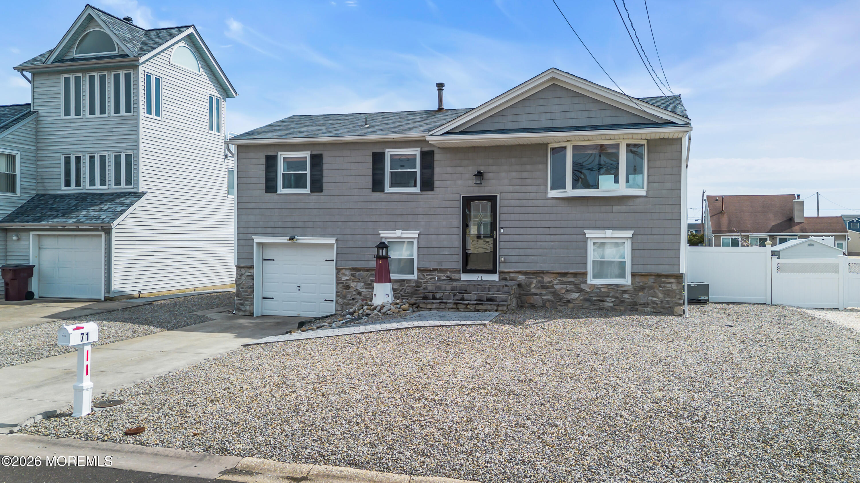 71 Ronald Avenue S