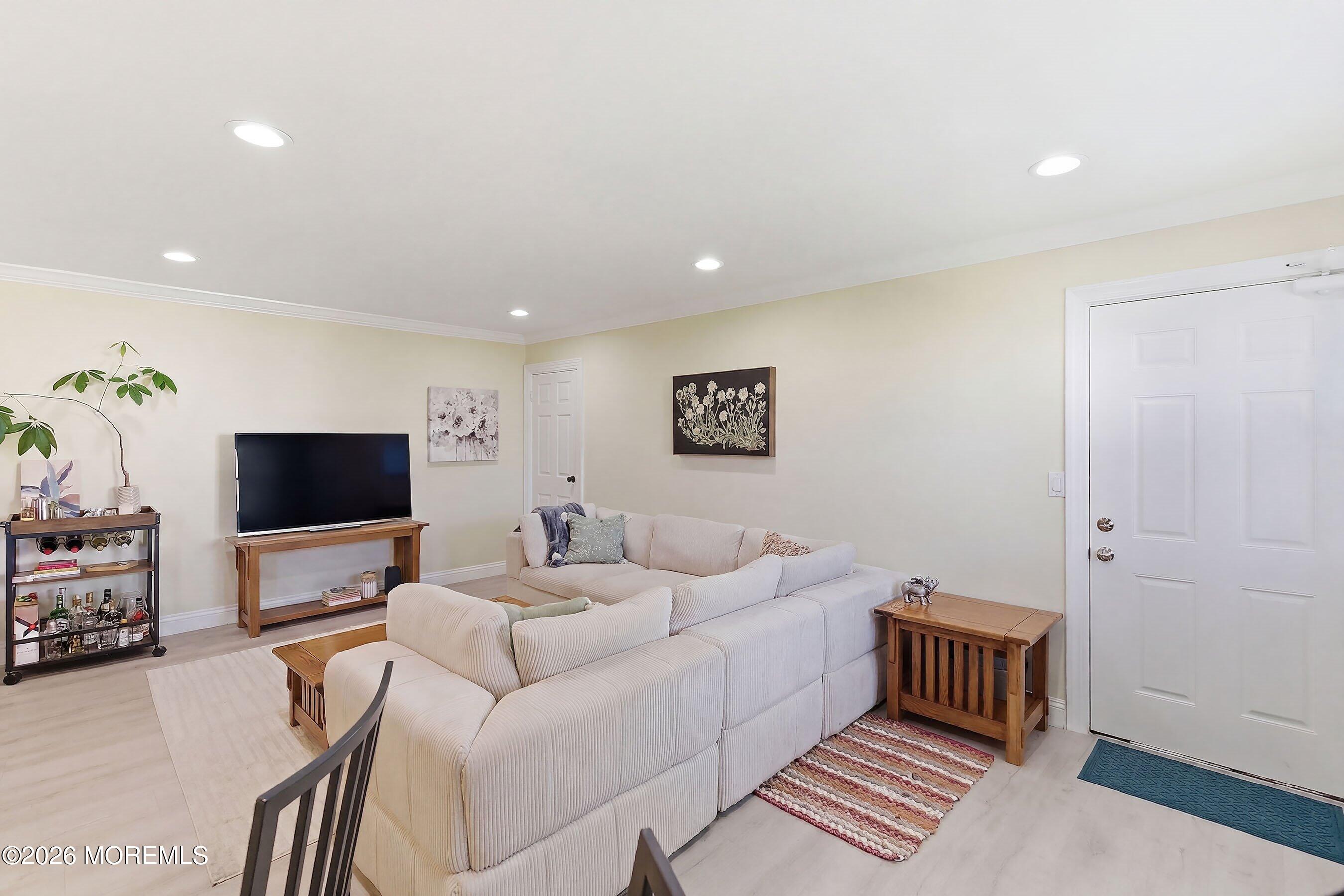 35 Wharfside Drive