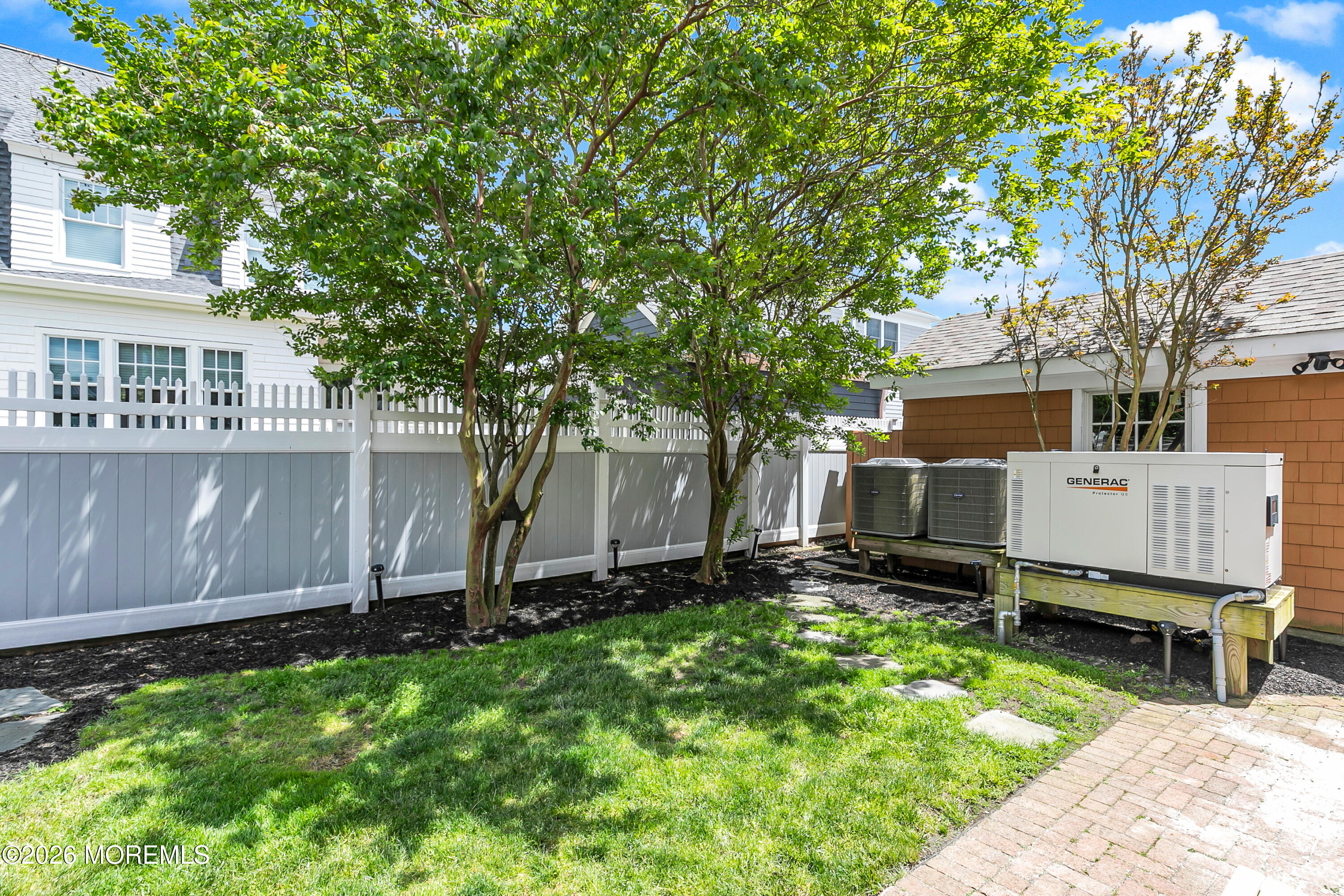 571 Main Avenue