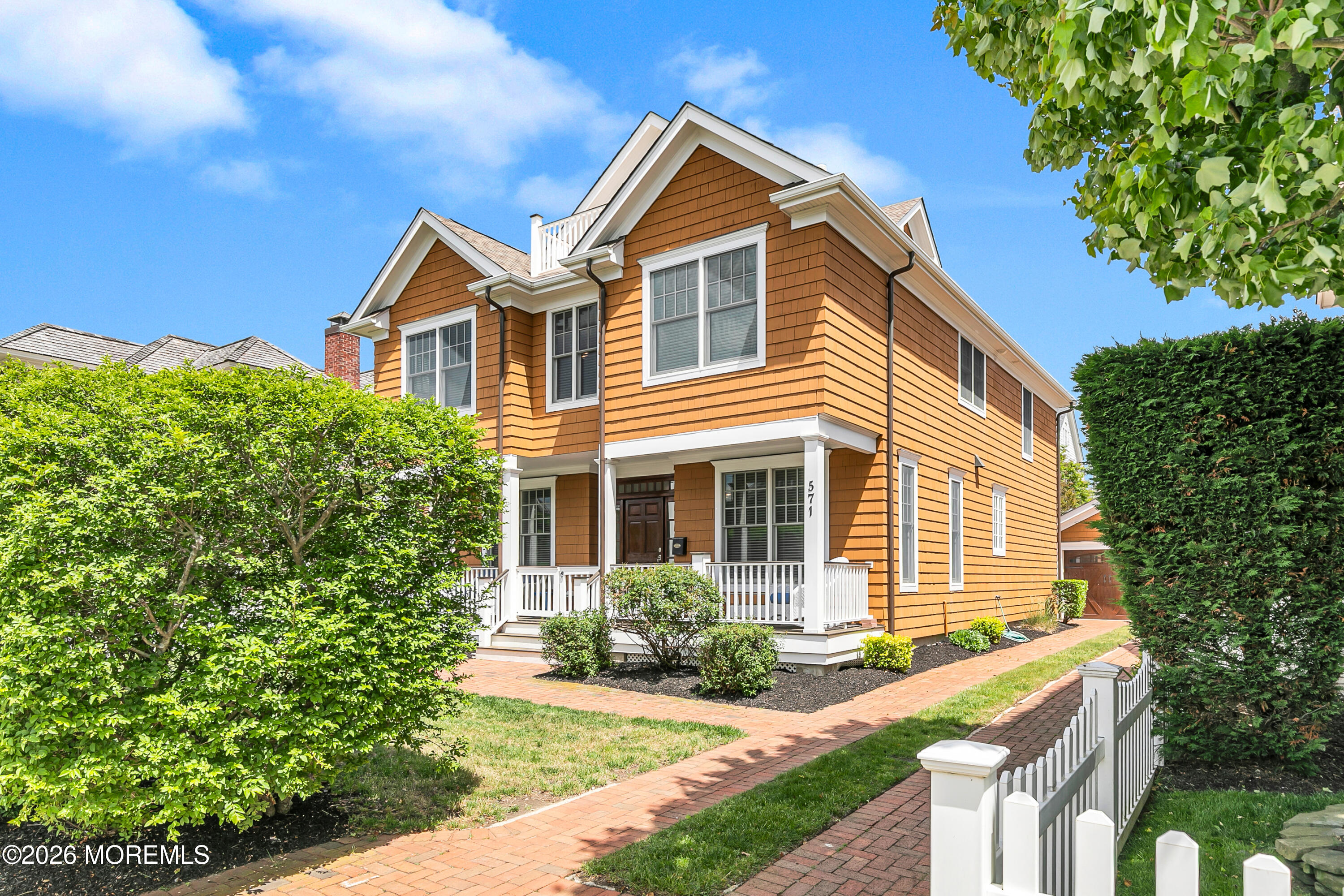571 Main Avenue
