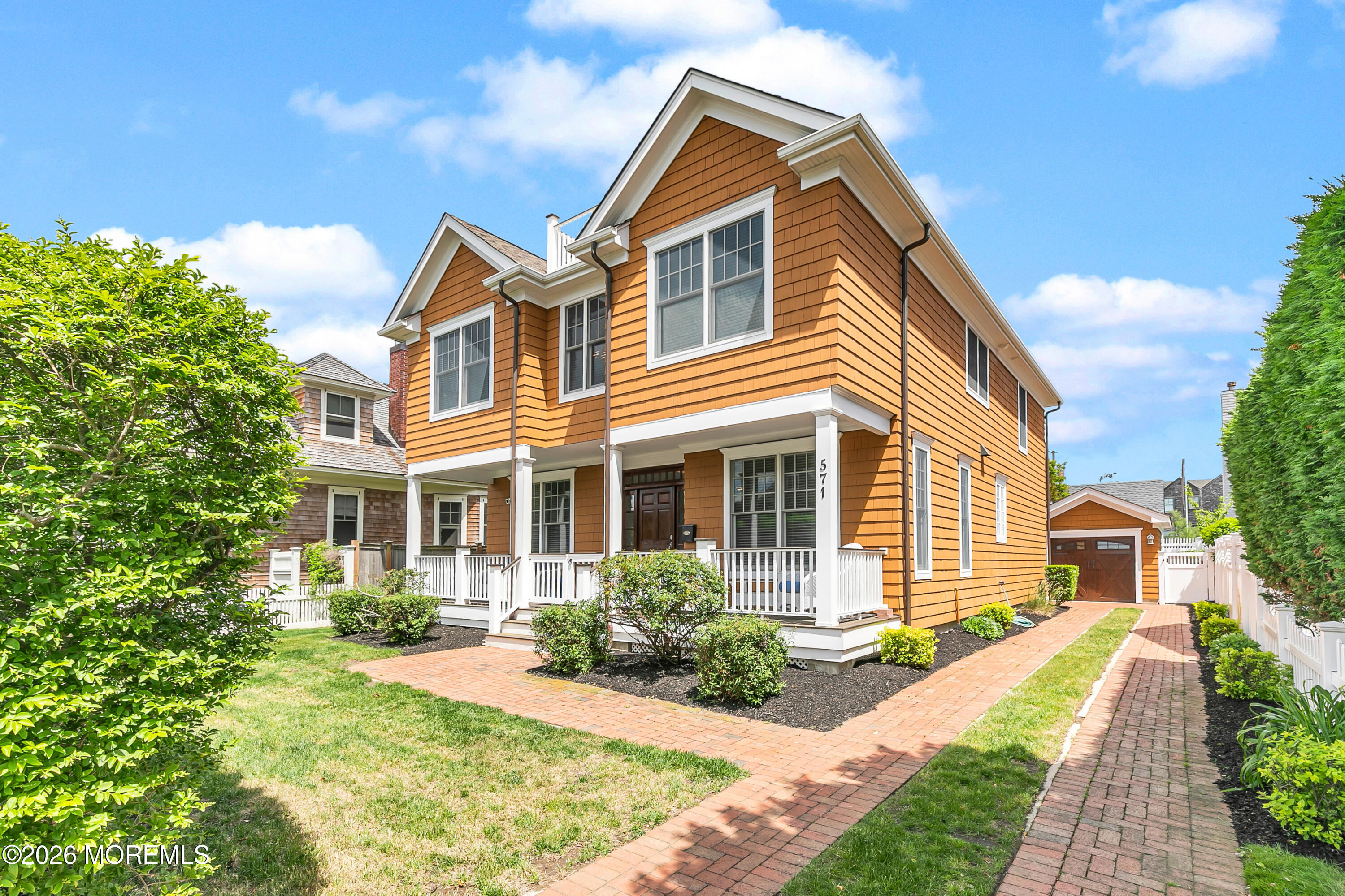 571 Main Avenue