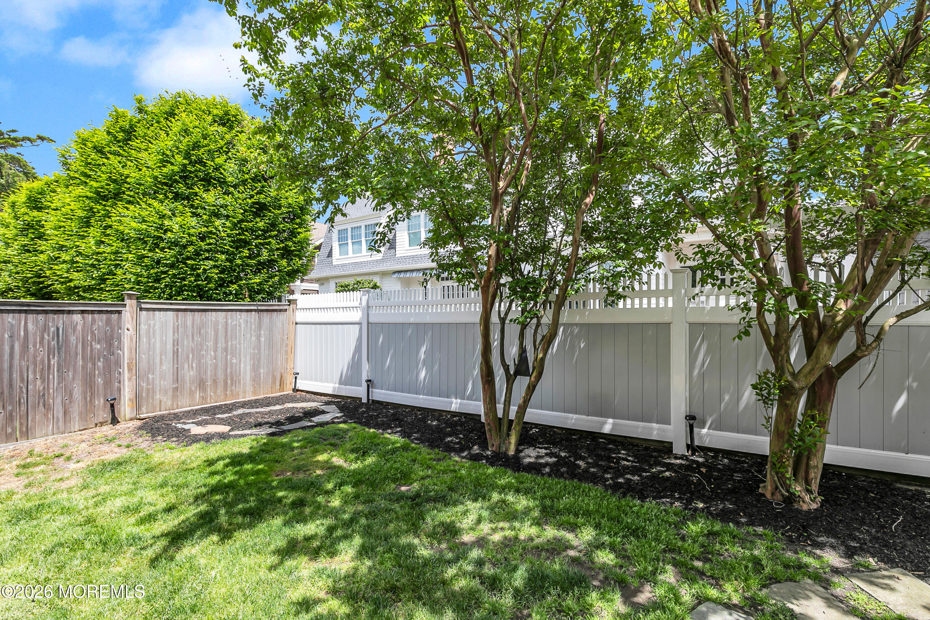 571 Main Avenue