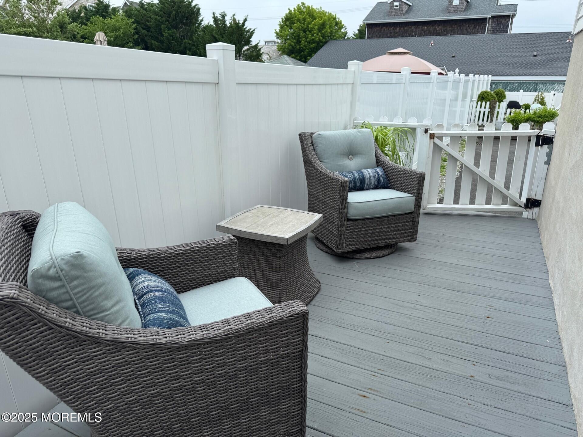 512 Main Avenue #4
