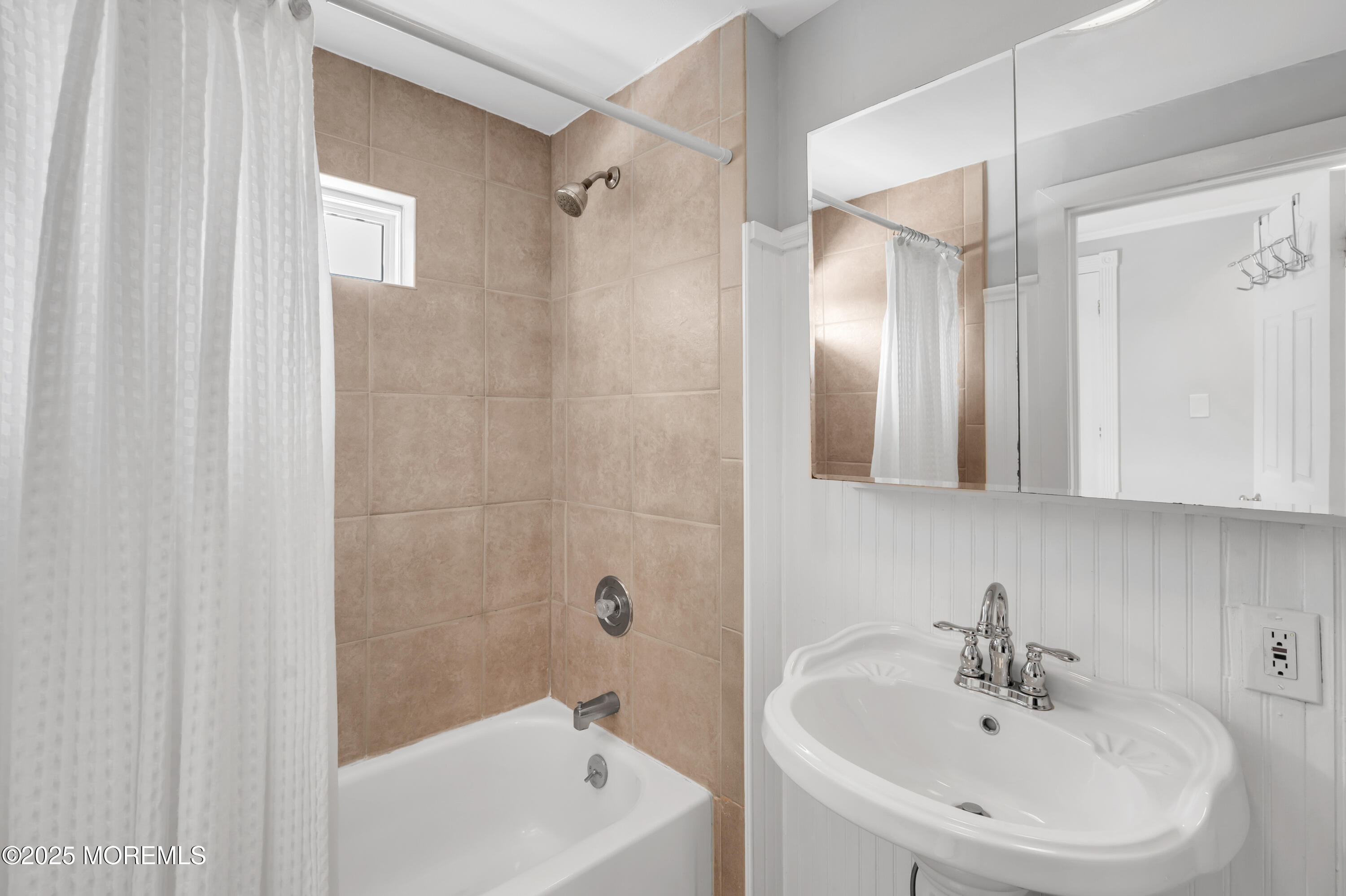 512 Main Avenue #4