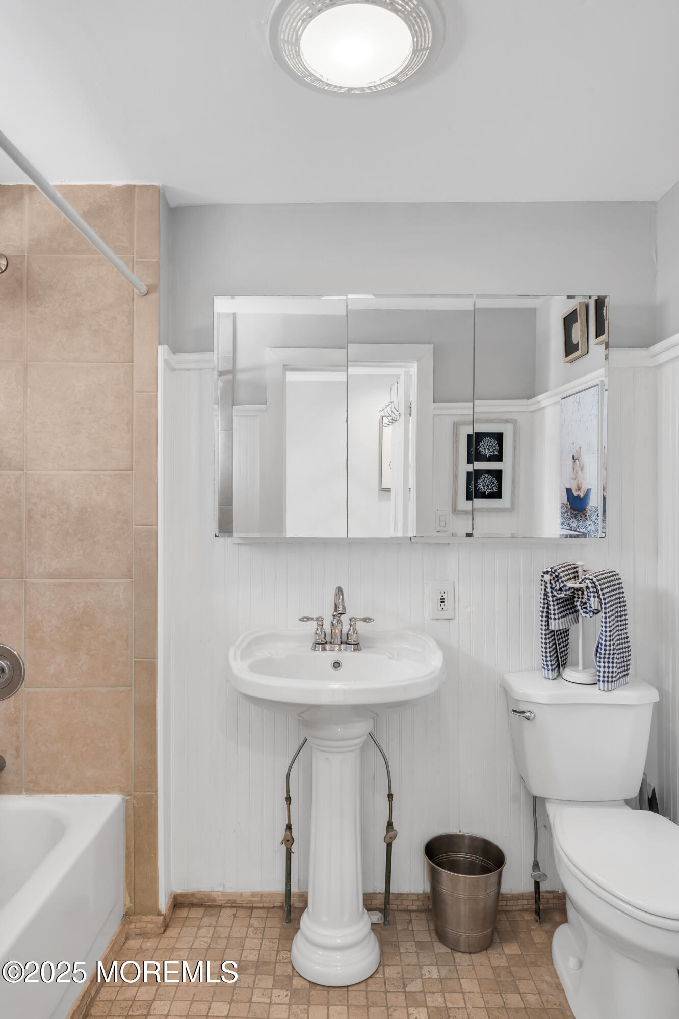 512 Main Avenue #4
