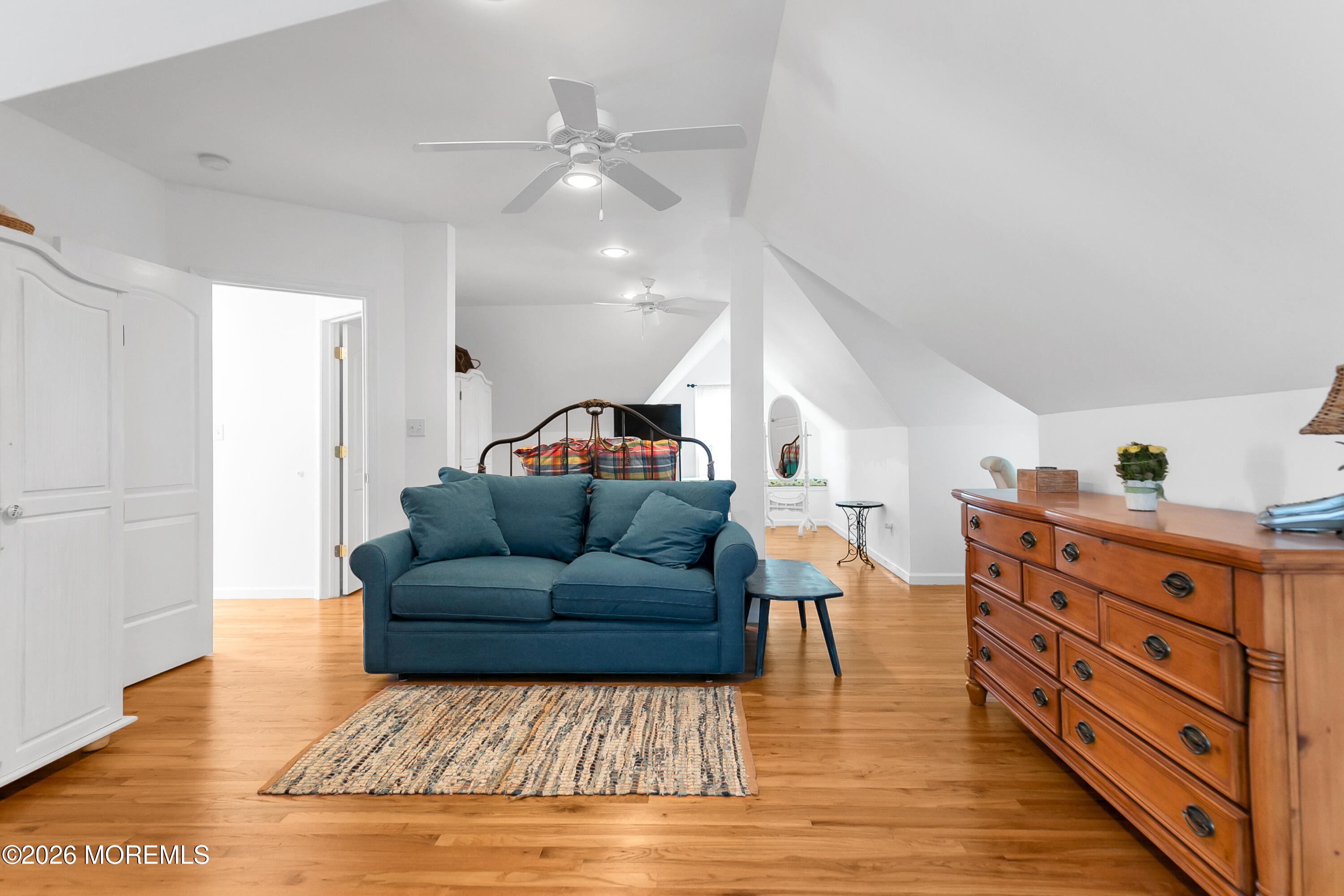 1709 Beacon Lane
