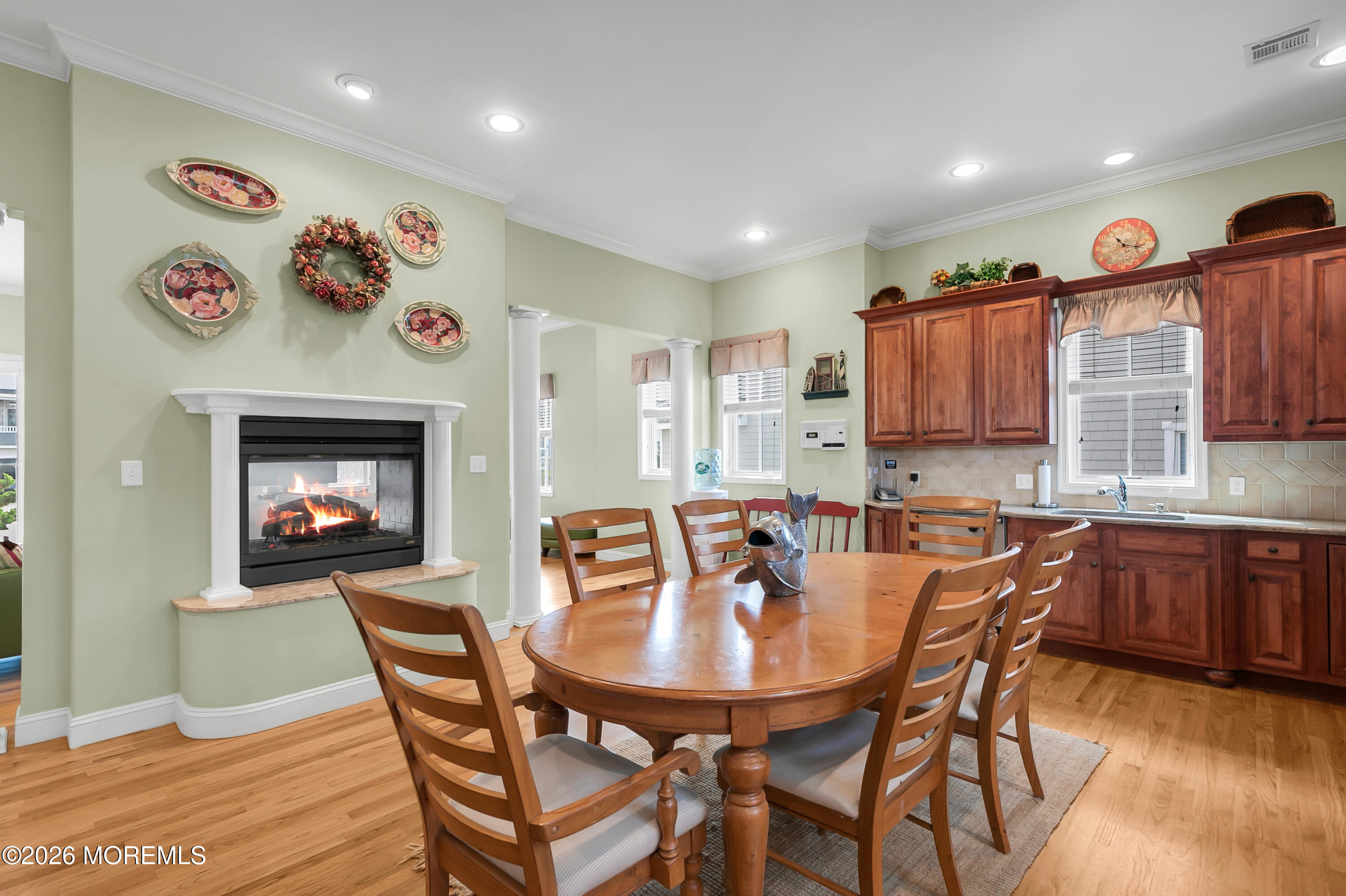 1709 Beacon Lane