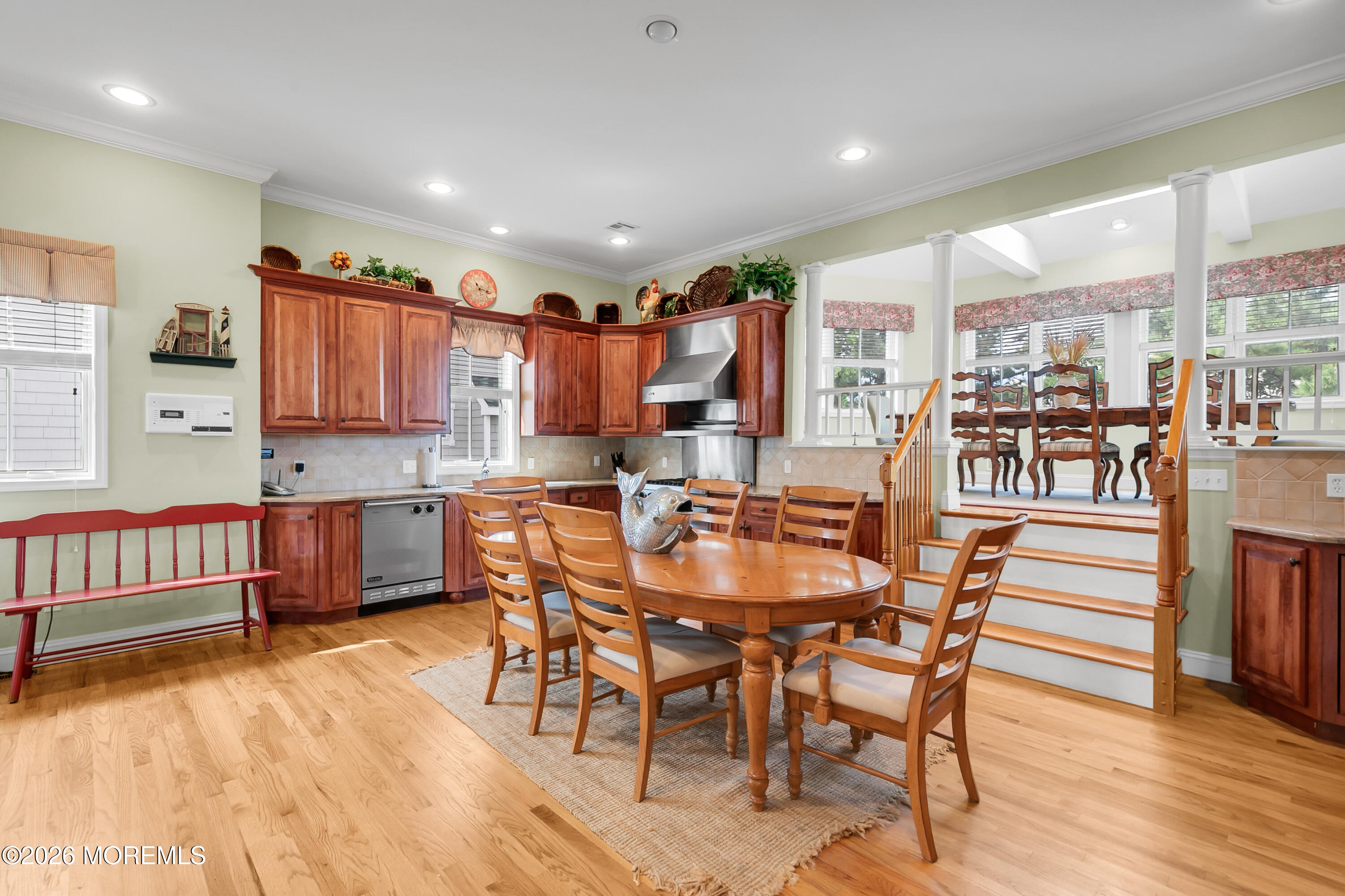 1709 Beacon Lane