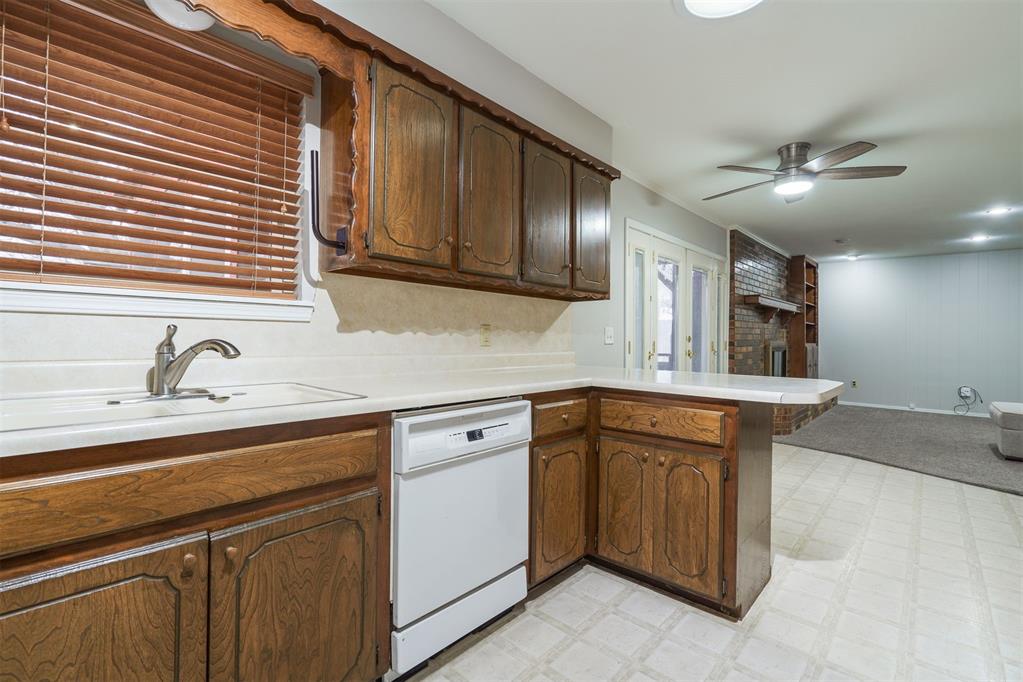 1028 Hunters Glen Circle