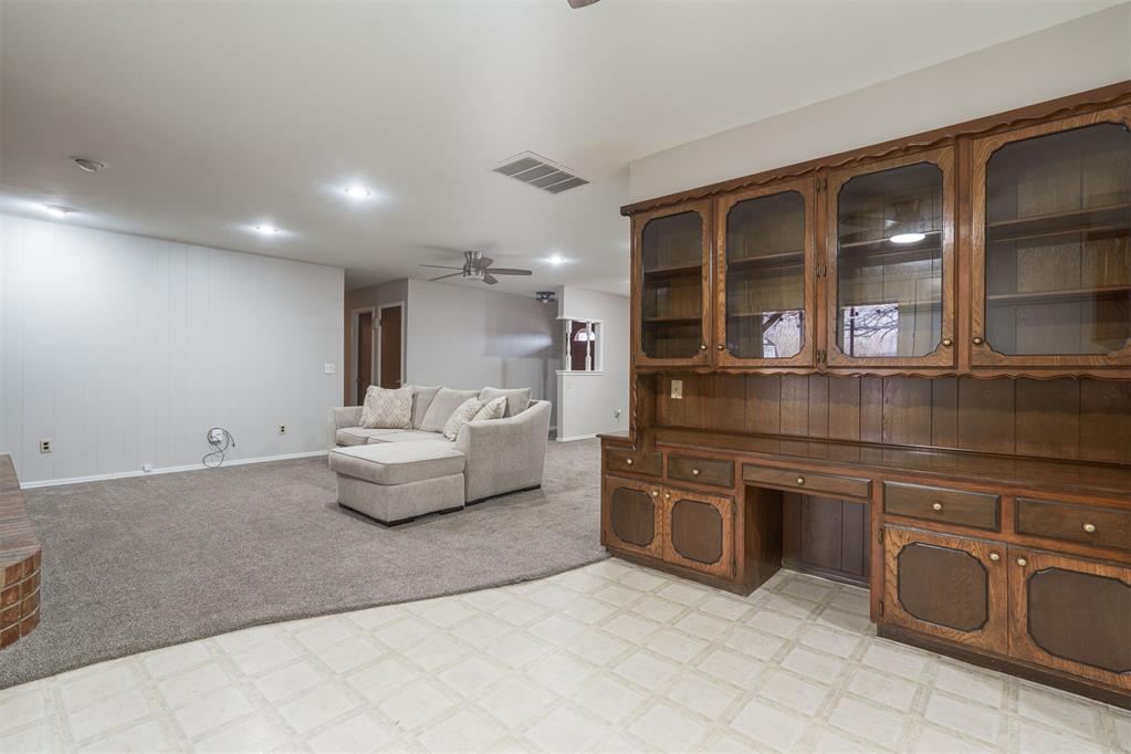 1028 Hunters Glen Circle