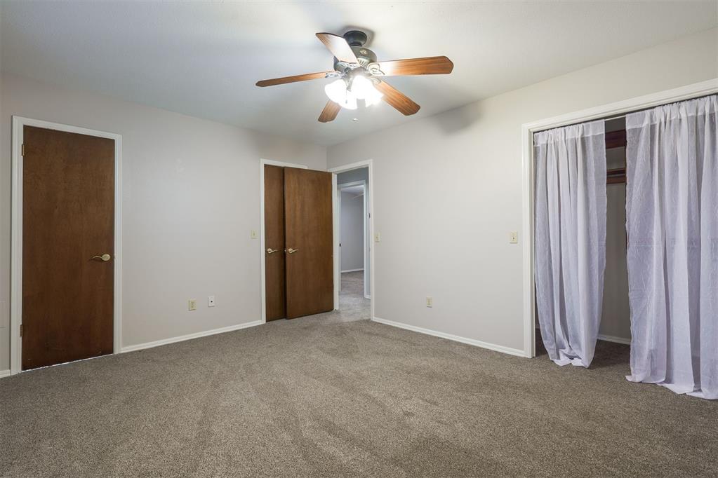 1028 Hunters Glen Circle