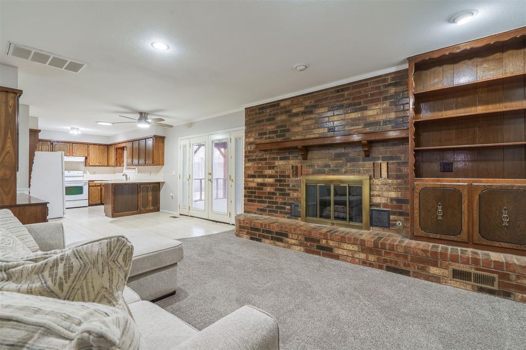 1028 Hunters Glen Circle
