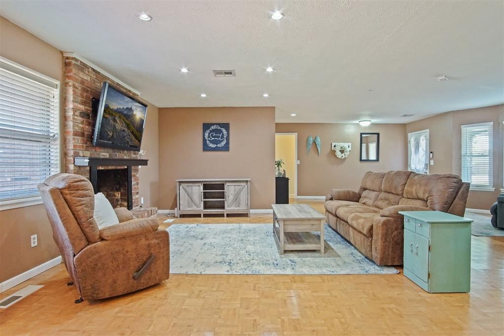 3216 Beverly Drive
