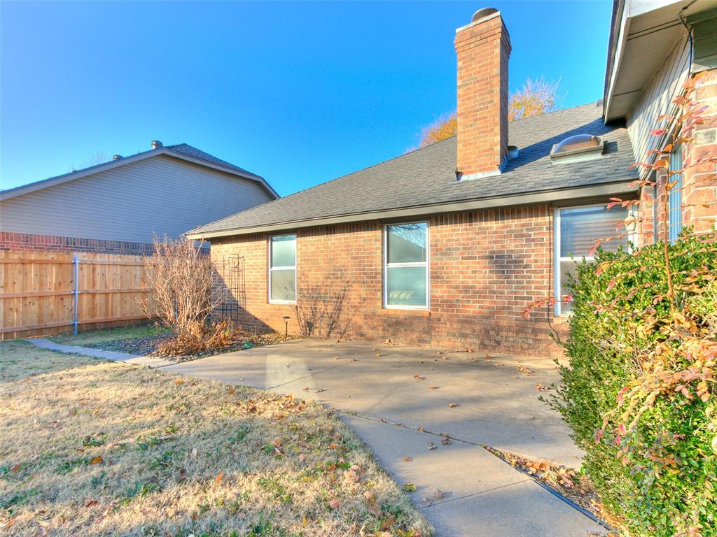 18312 Chestnut Oak Drive