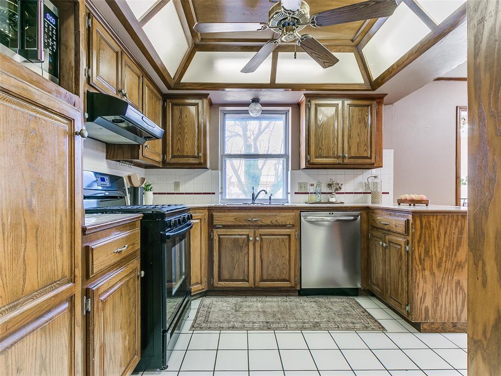 18312 Chestnut Oak Drive