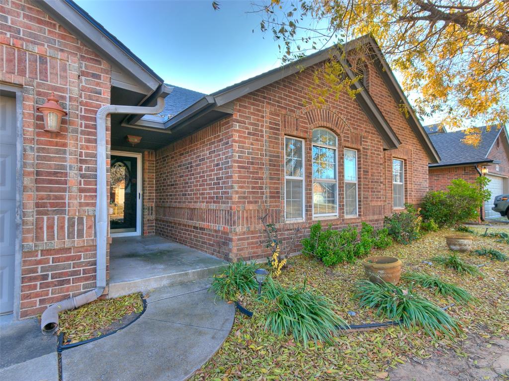 18312 Chestnut Oak Drive